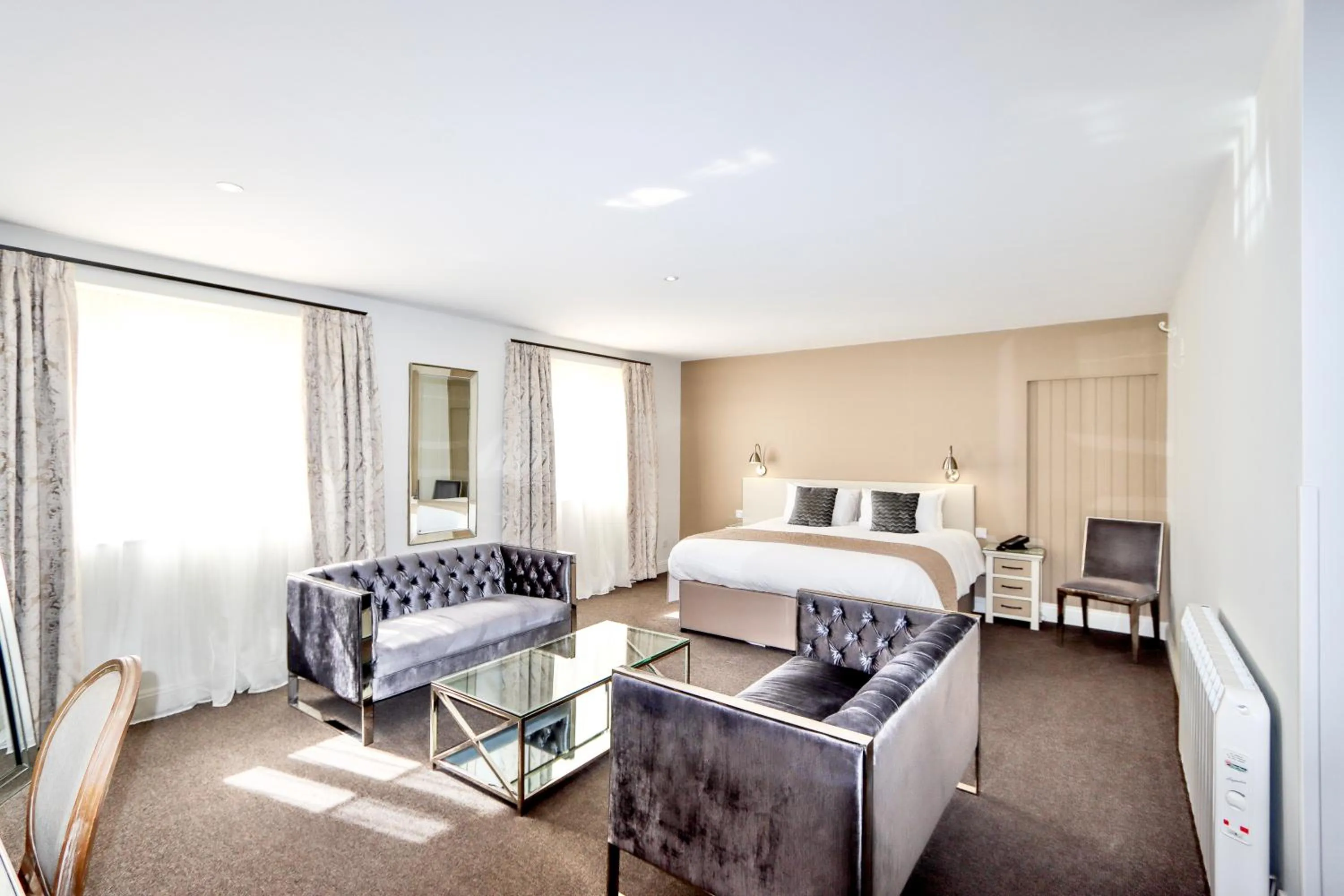 Bedroom, Bed in All Saints Resort