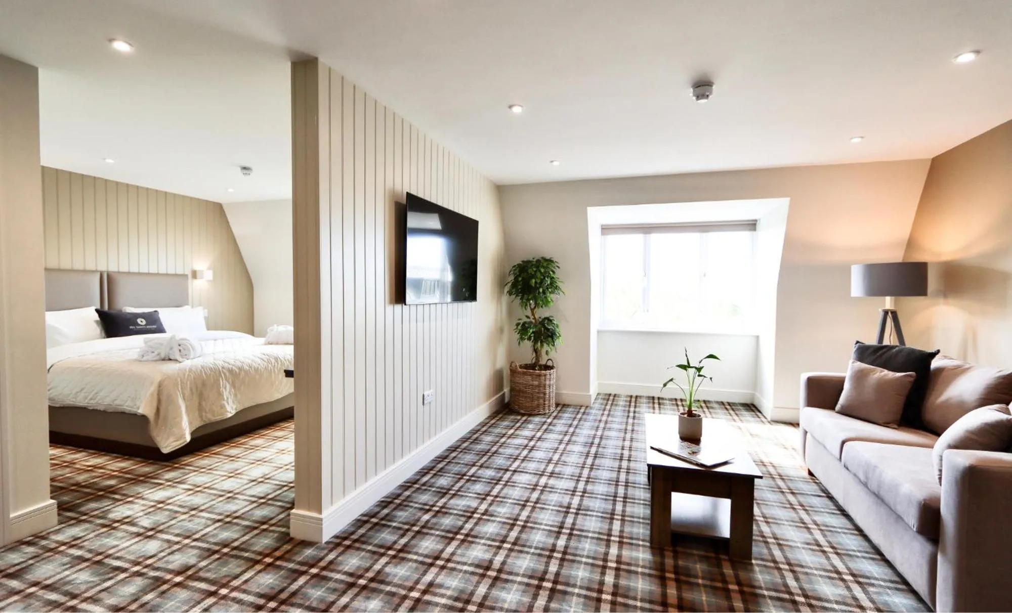 Bedroom, Bed in All Saints Resort