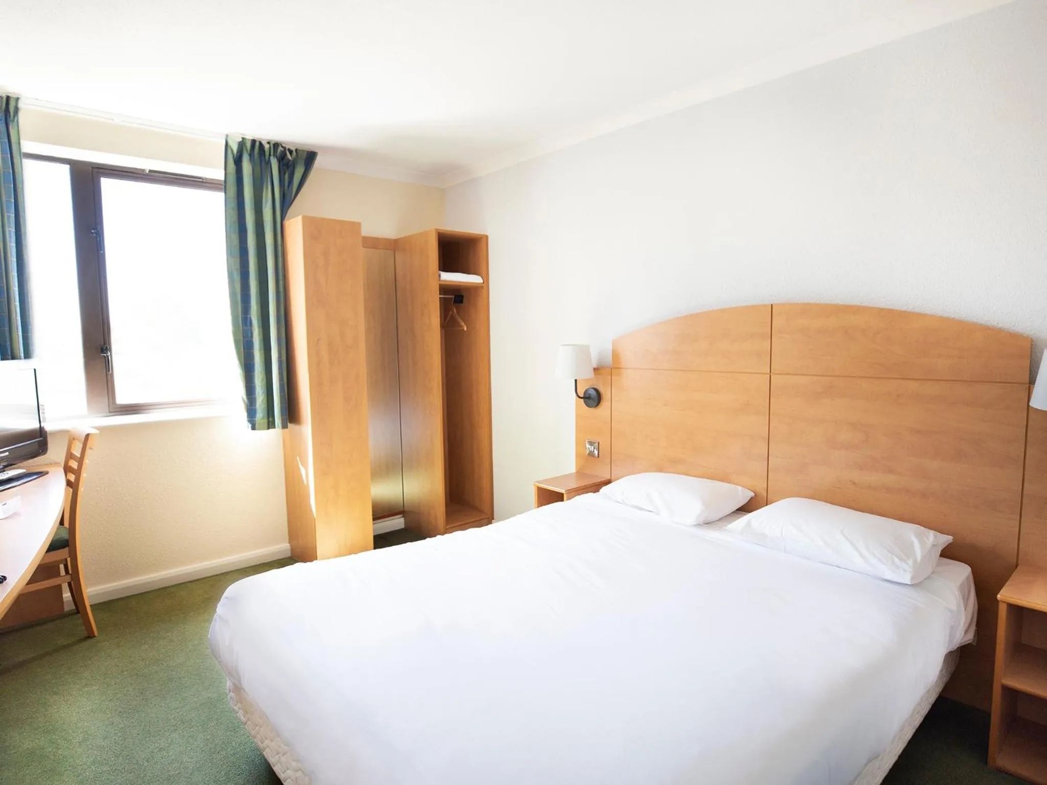 Bed in Campanile Milton Keynes - Fenny Stratford