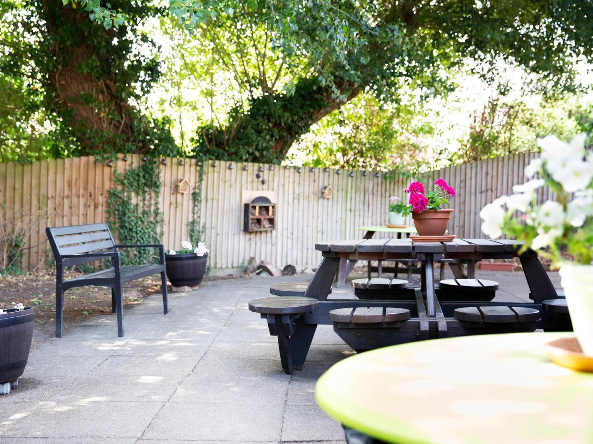 Patio in Campanile Milton Keynes - Fenny Stratford