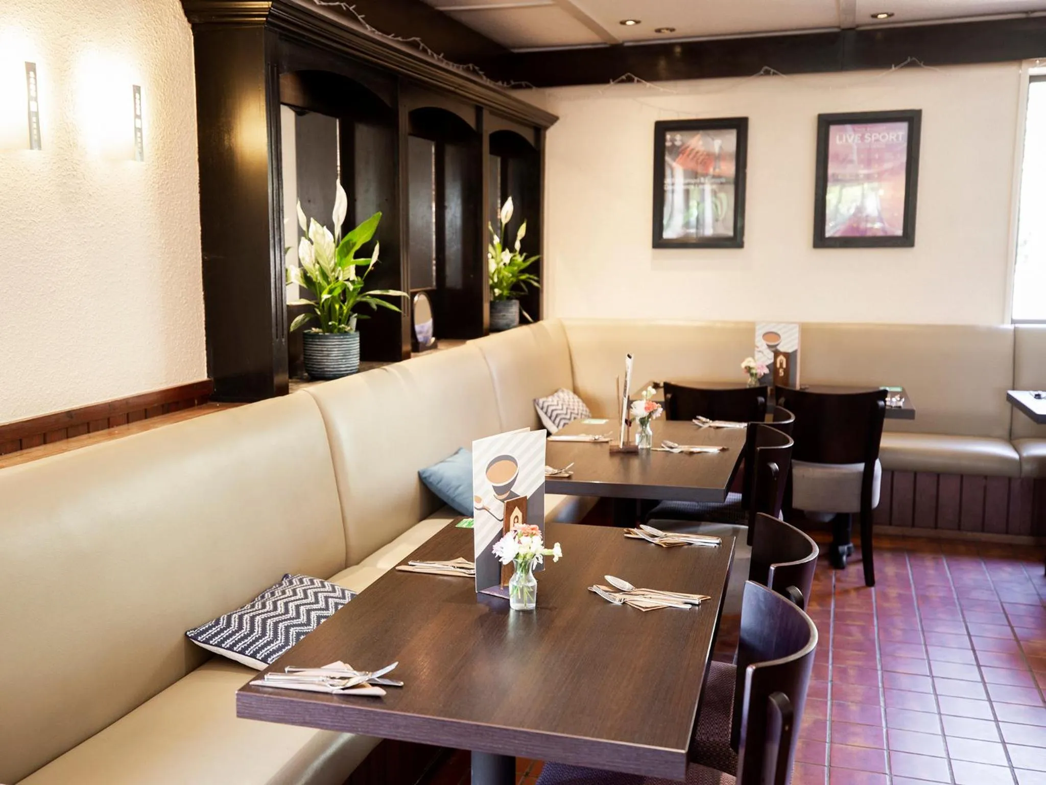 Restaurant/places to eat in Campanile Milton Keynes - Fenny Stratford