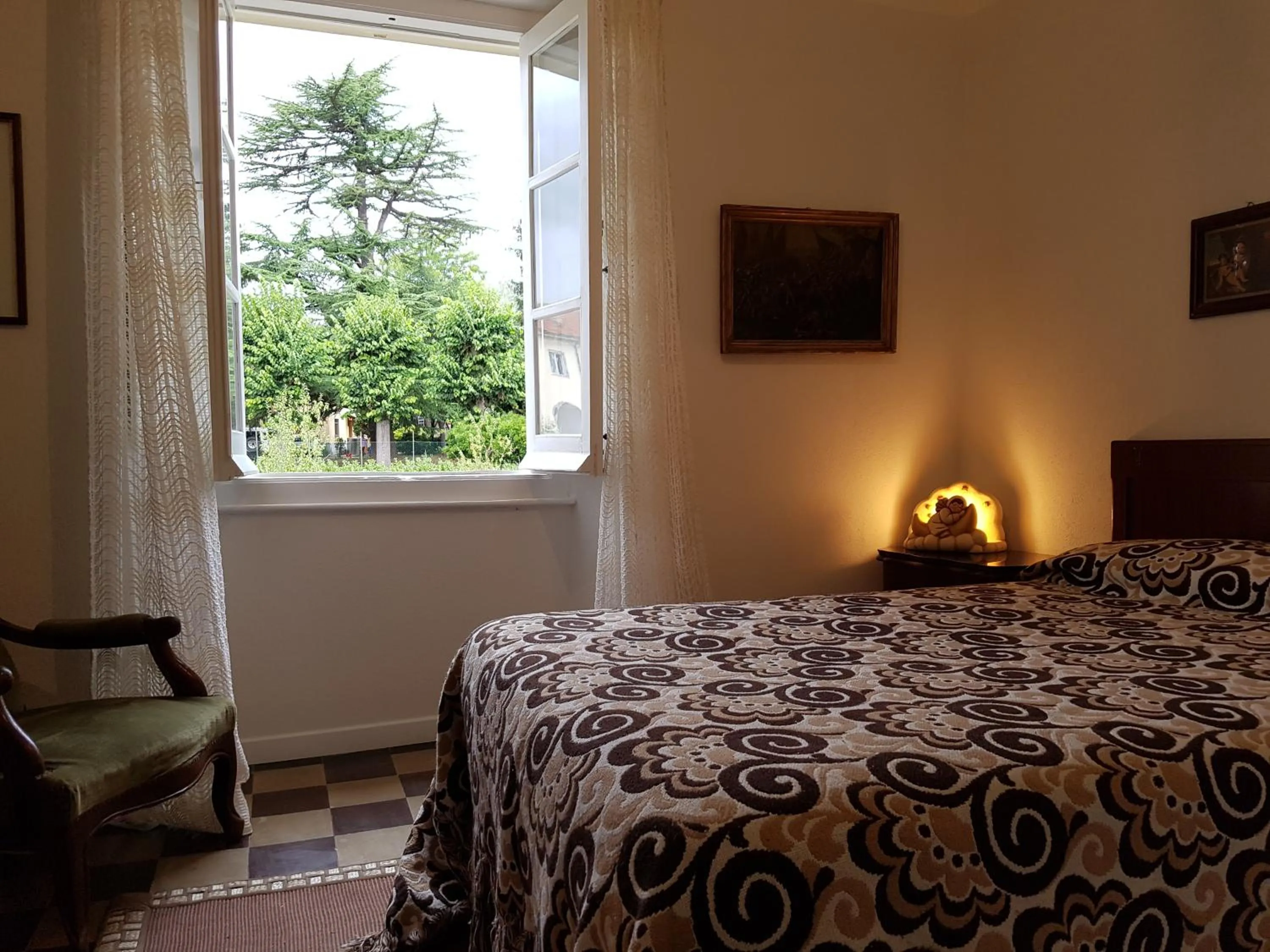 Bedroom, Bed in Se mi vuoi lasciare
