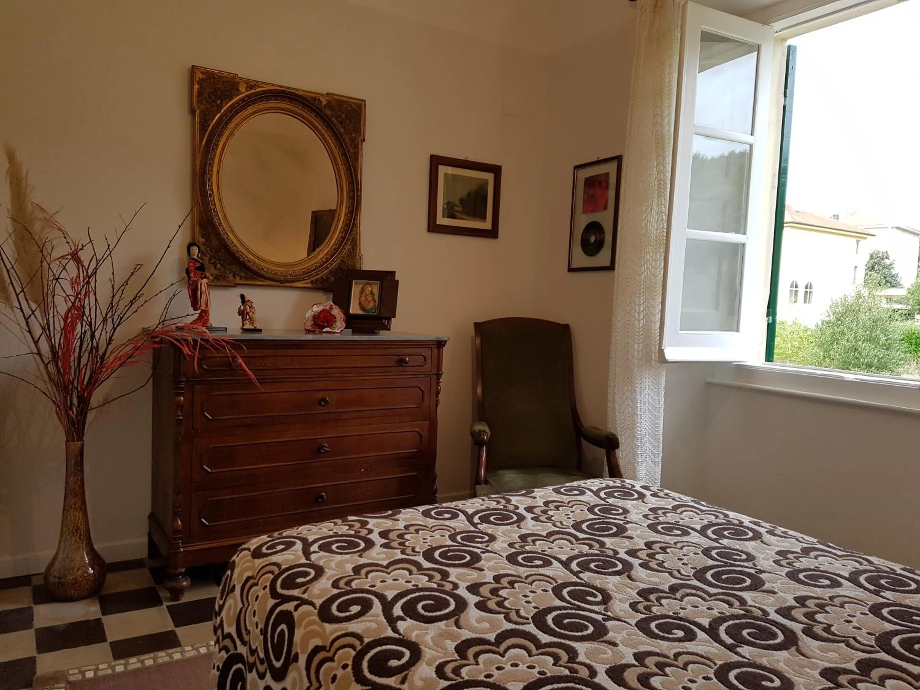 Bedroom, Bed in Se mi vuoi lasciare