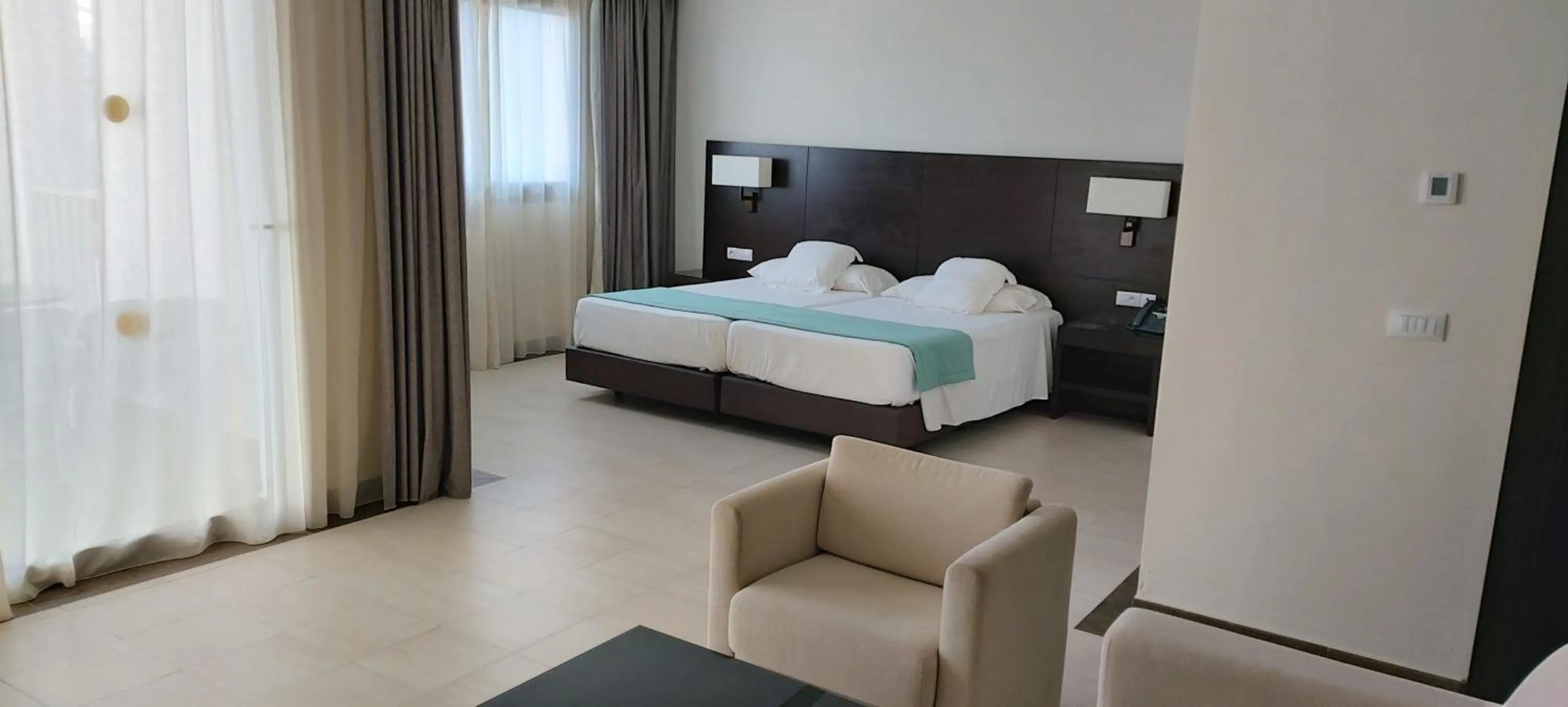 Bedroom, Bed in Concorde Green Park Palace