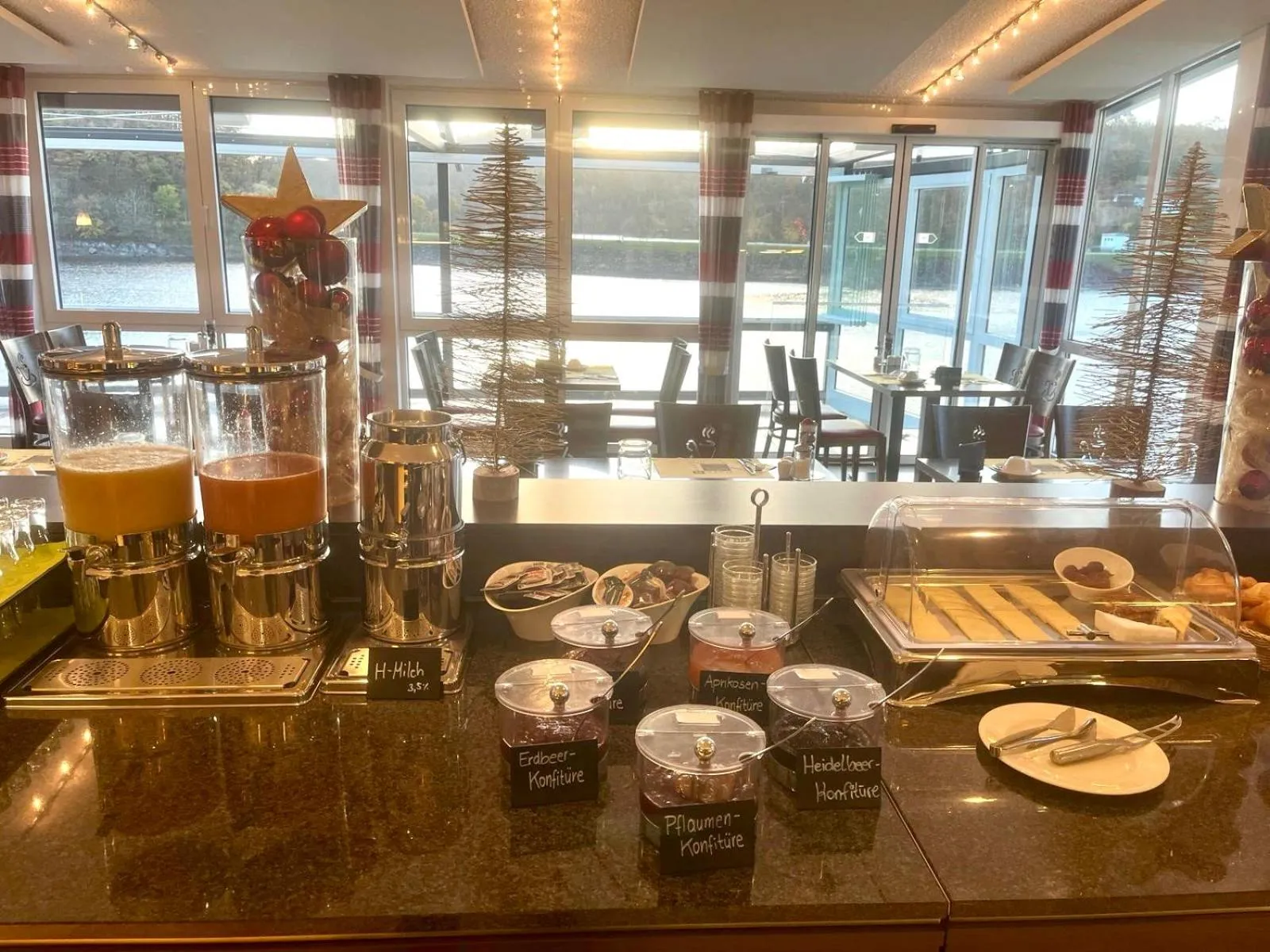 Buffet breakfast in Garni Hotel Henn