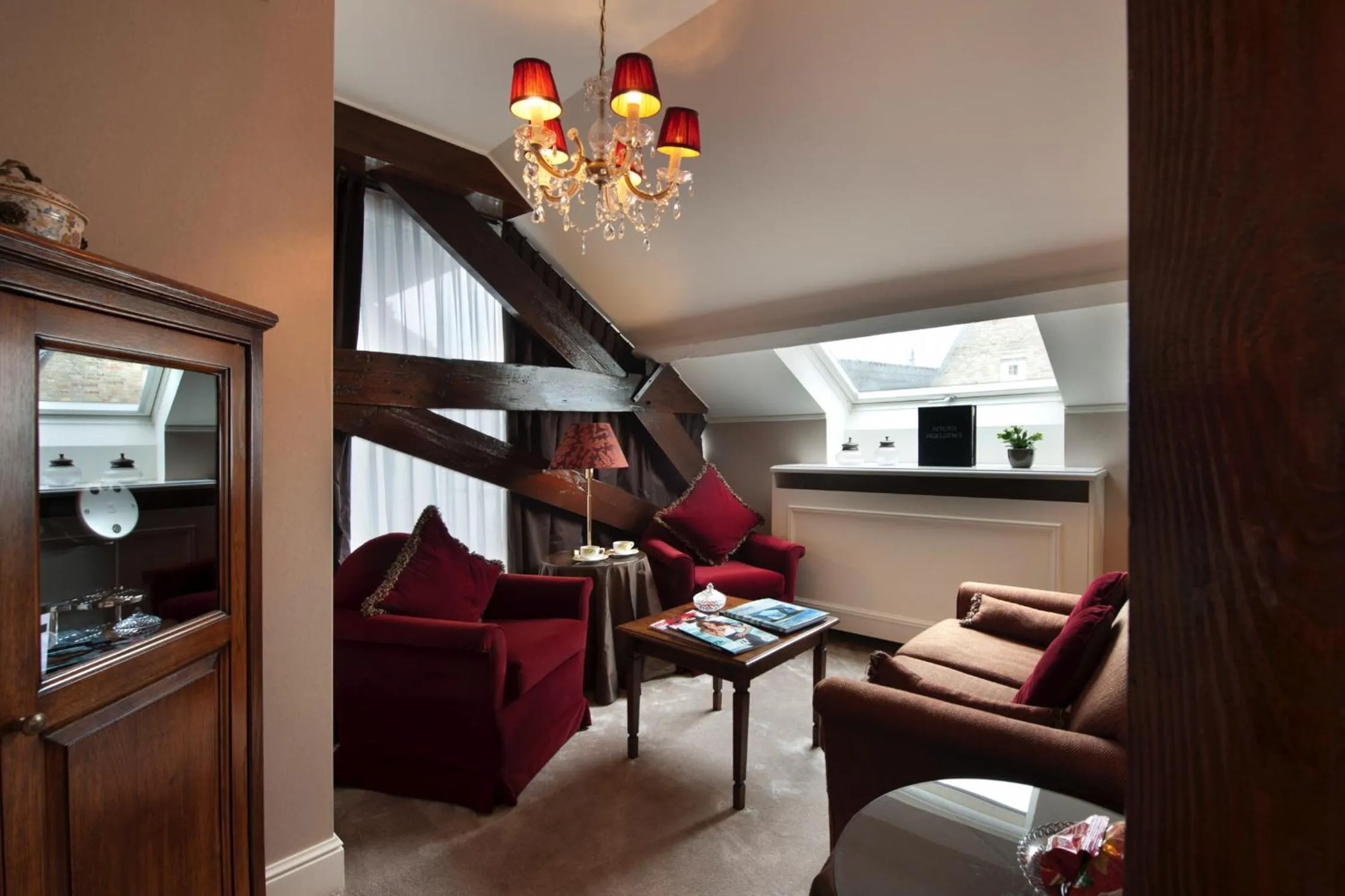 Coffee/tea facilities in Relais & Châteaux Hotel Heritage