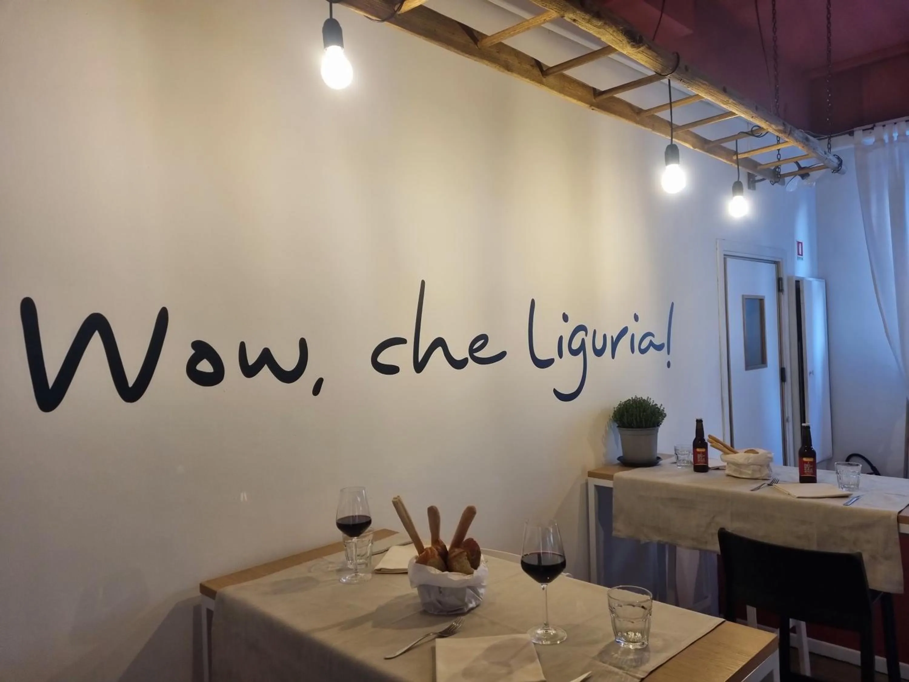 Restaurant/places to eat in Residence La Palma