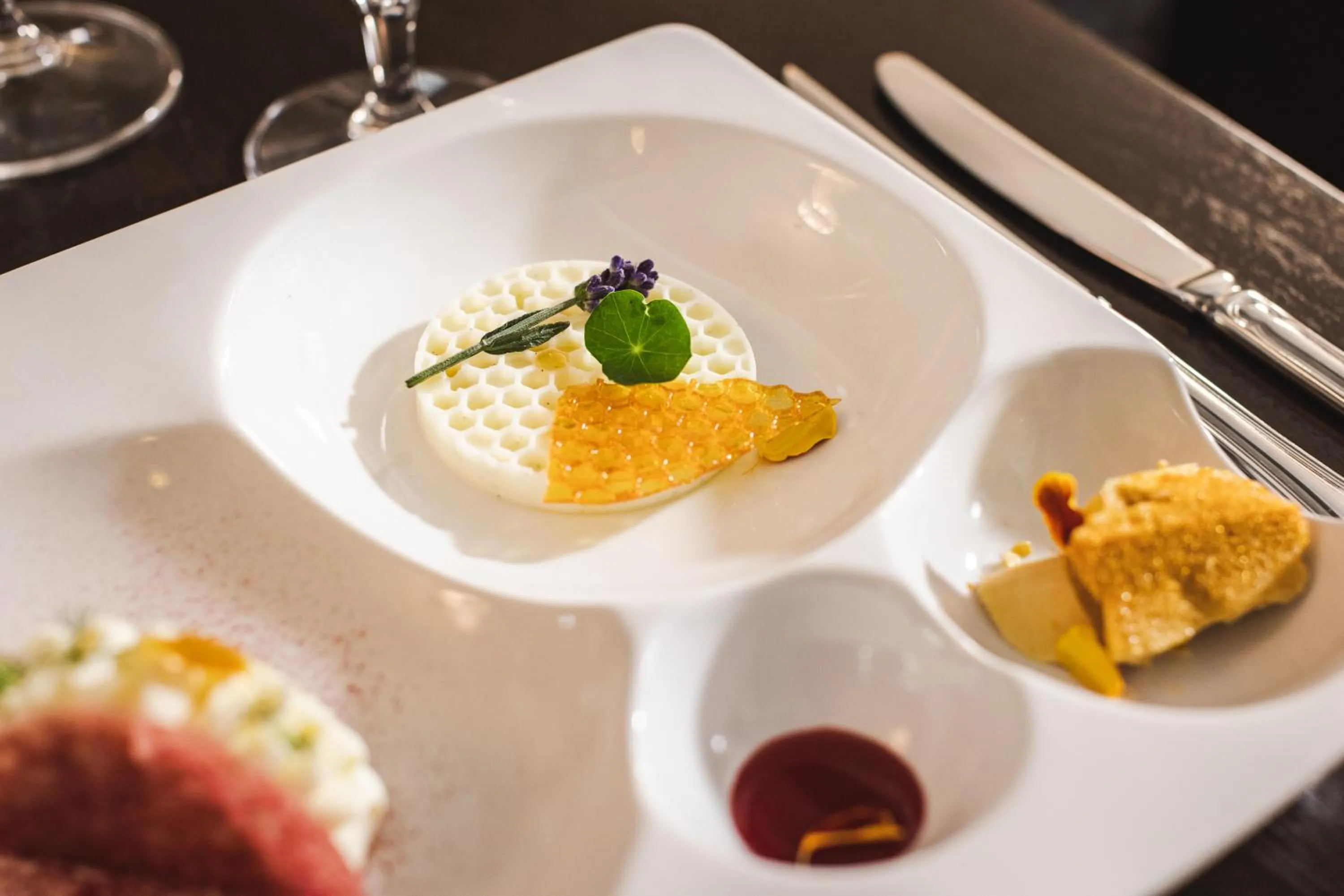 Food and drinks in Williamsburg Inn, an official Colonial Williamsburg Hotel