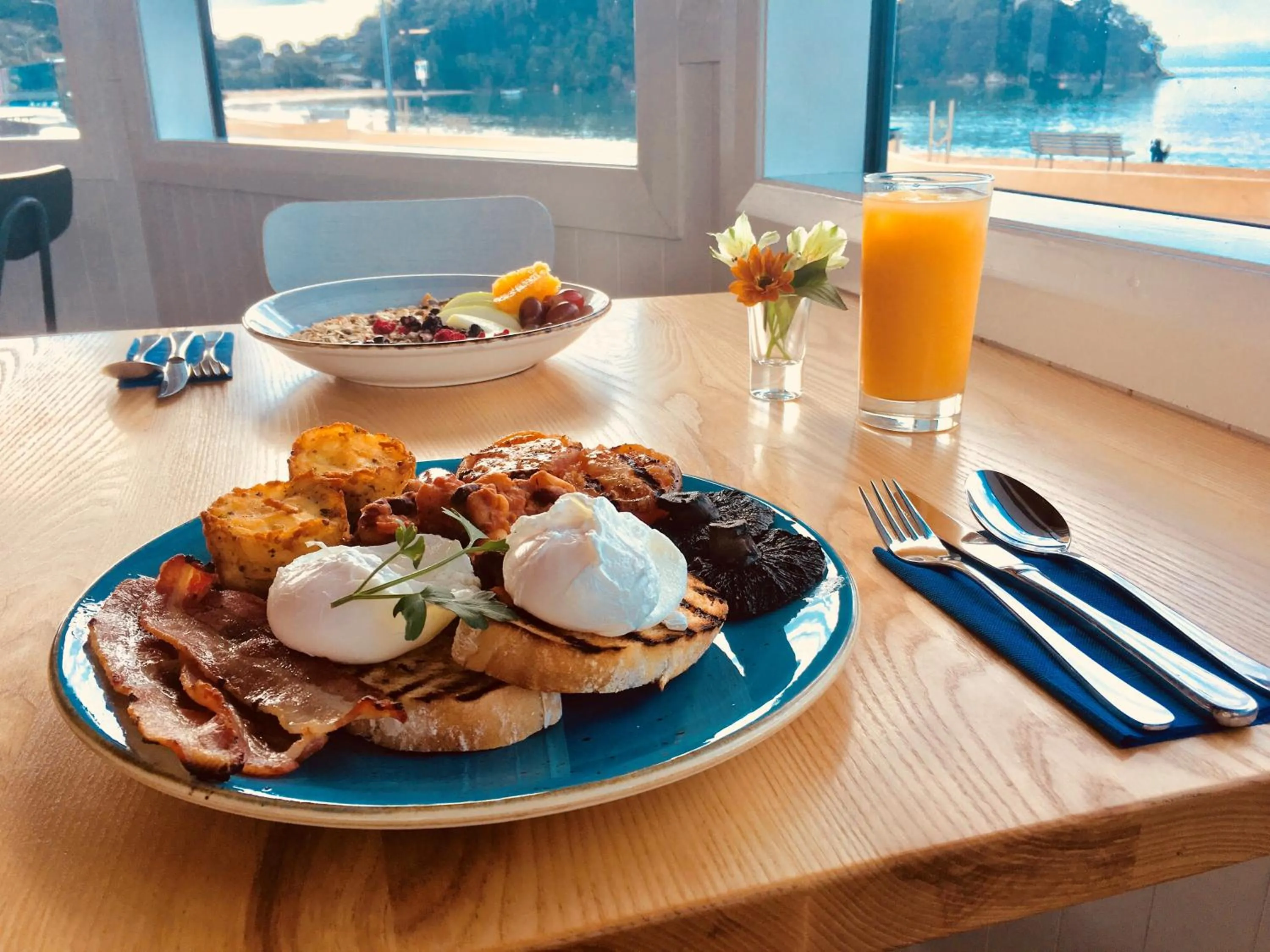 Breakfast in Kaiteriteri Recreation Reserve Apartments