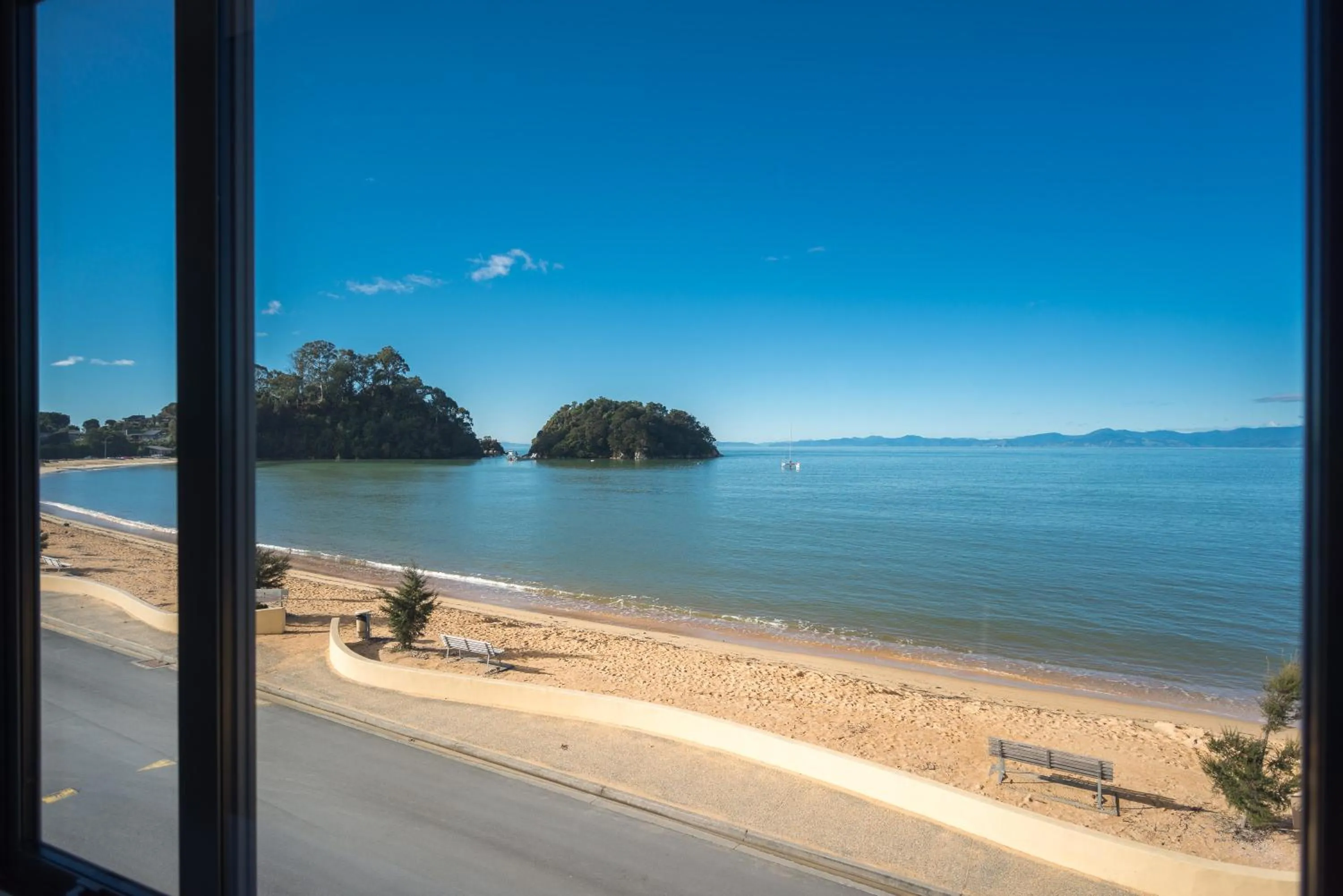 Beach in Kaiteriteri Recreation Reserve Apartments