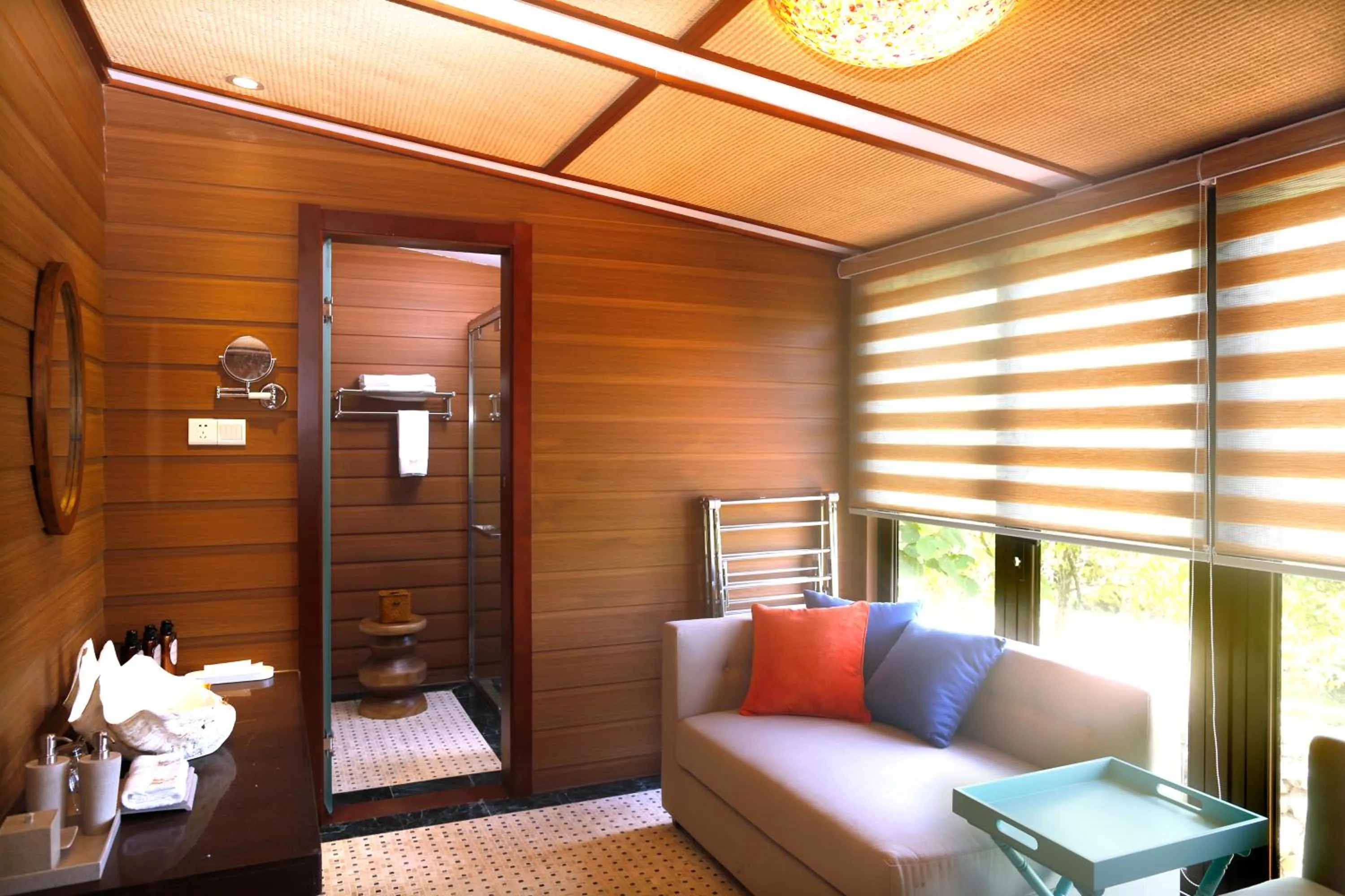 Shower in Shell Villa apartel resort