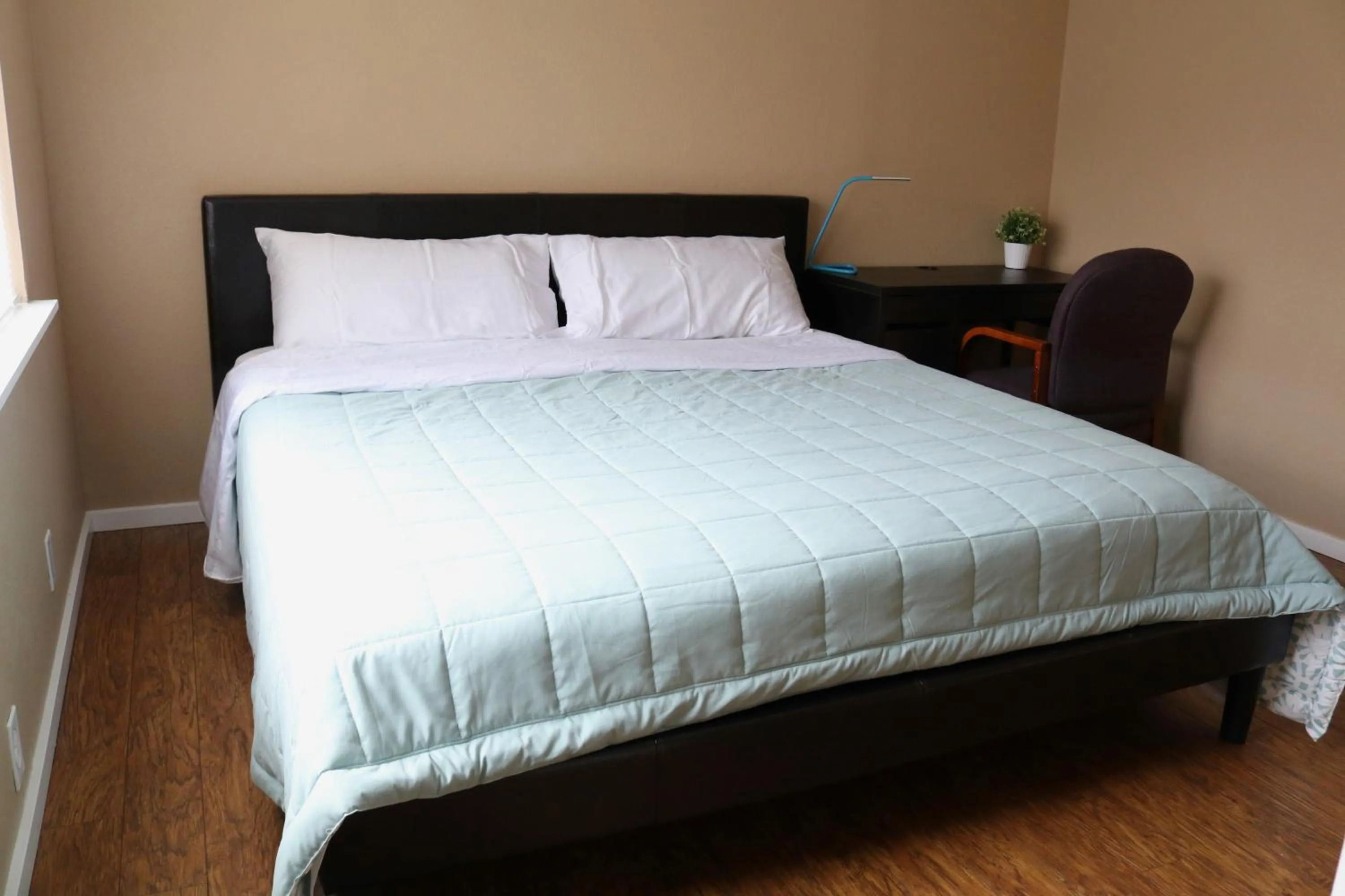 bunk bed, Bed in Quiet, clean and comfortable room