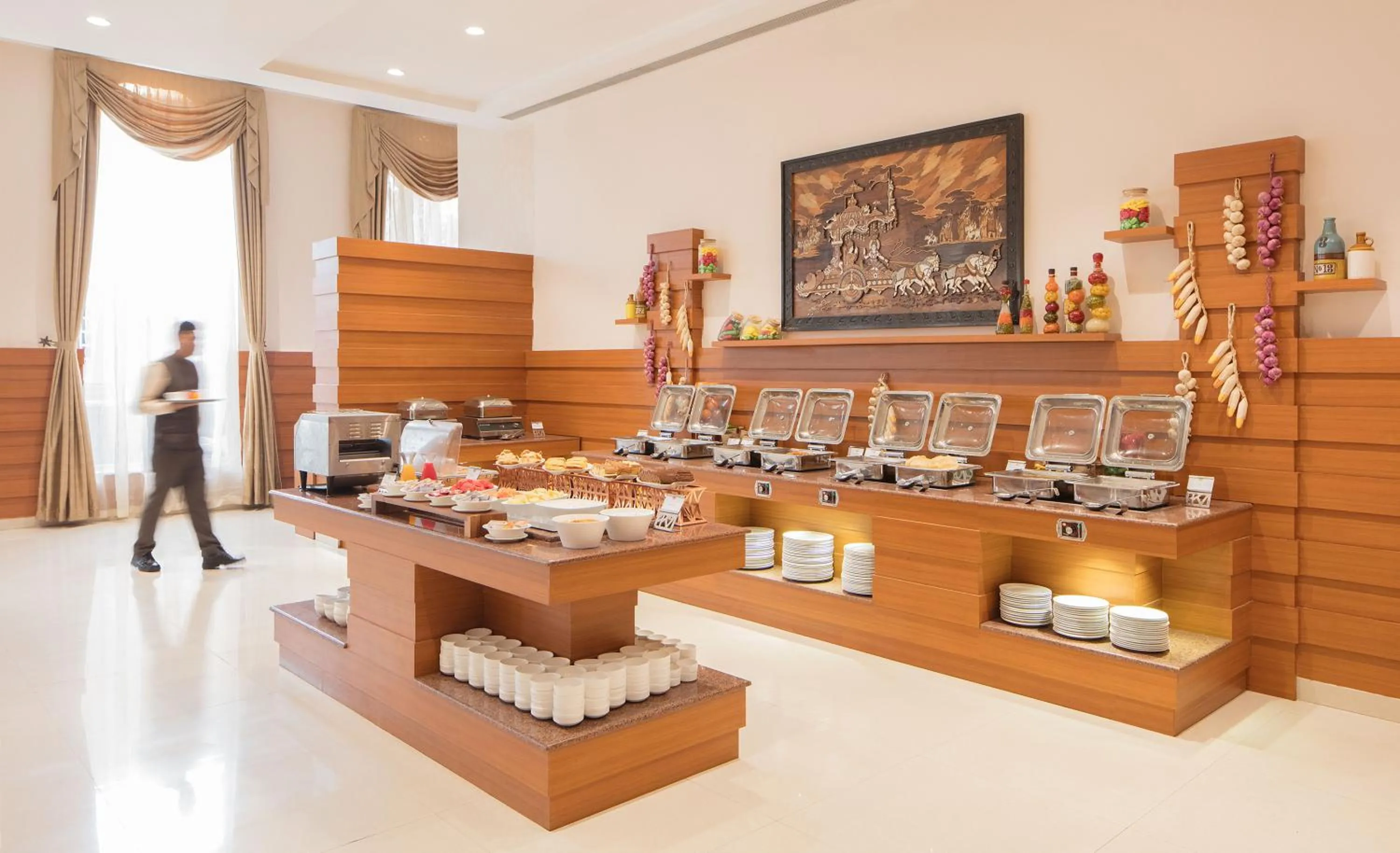 Restaurant/places to eat in Orchha Palace and Convention Centre