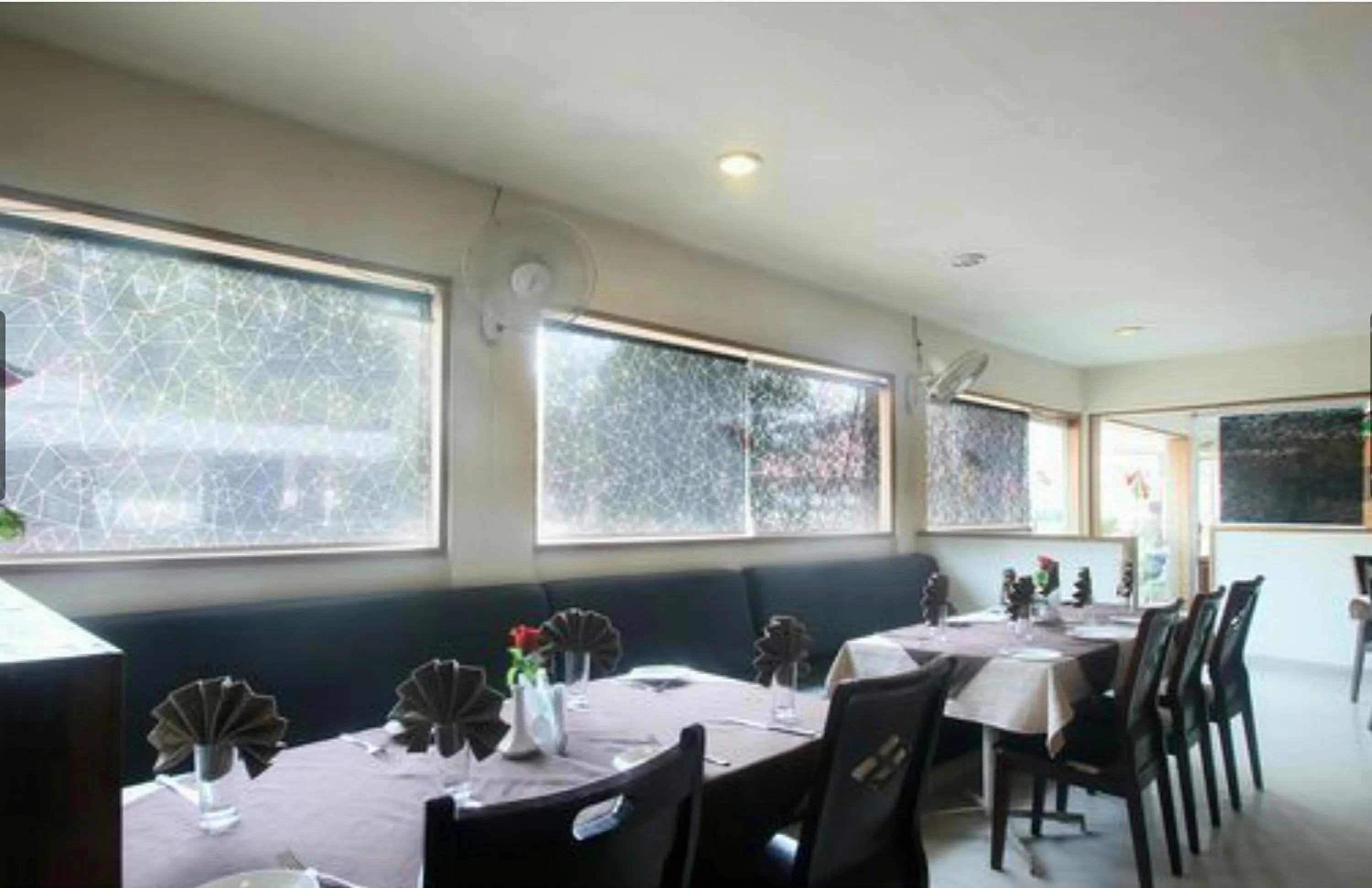 Restaurant/places to eat in Green Park Residency