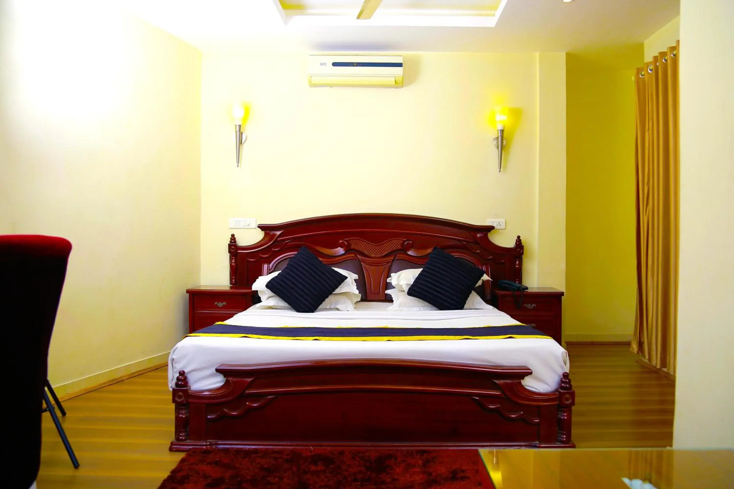 Bedroom, Bed in Green Park Residency Bedroom, Bed in Green Park Residency