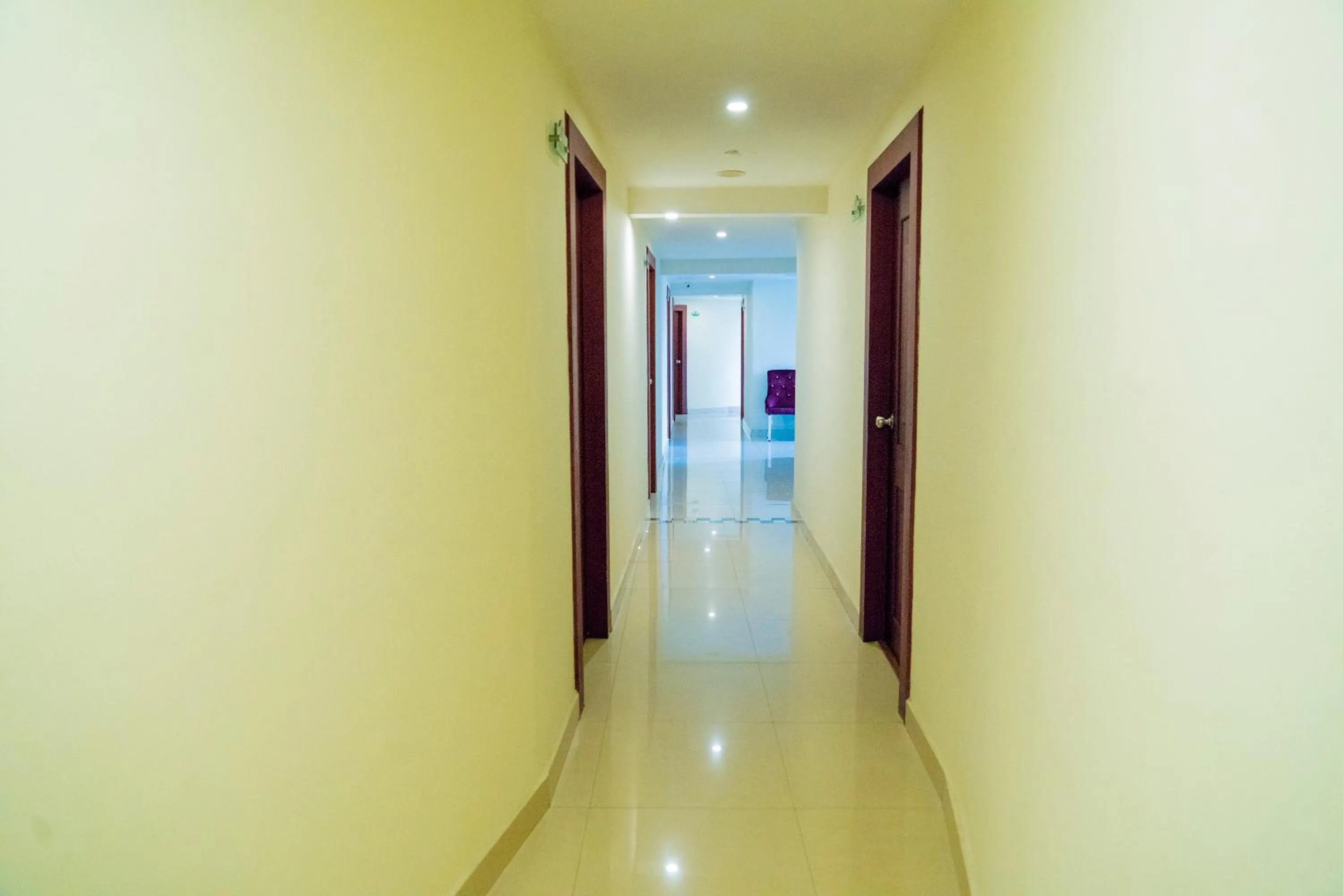 Area and facilities in Green Park Residency