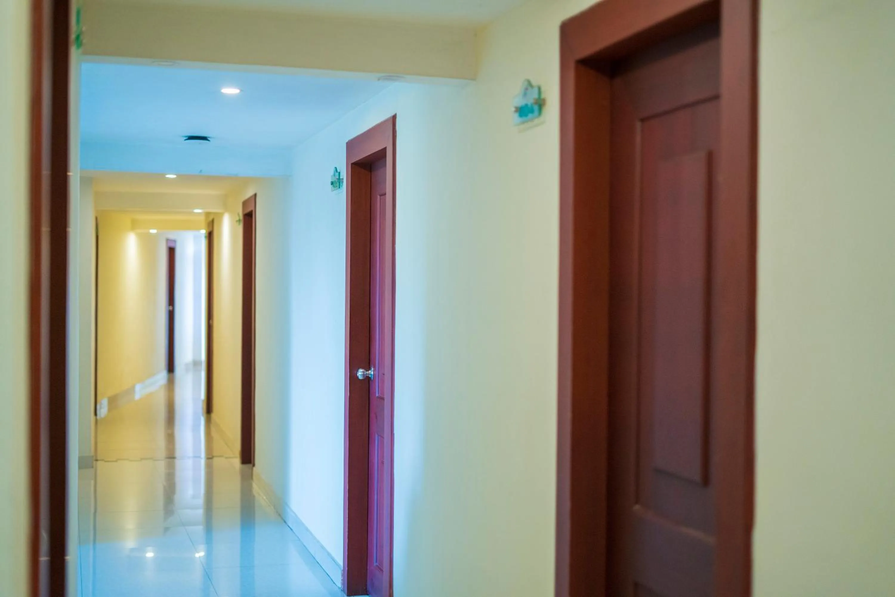 Area and facilities in Green Park Residency