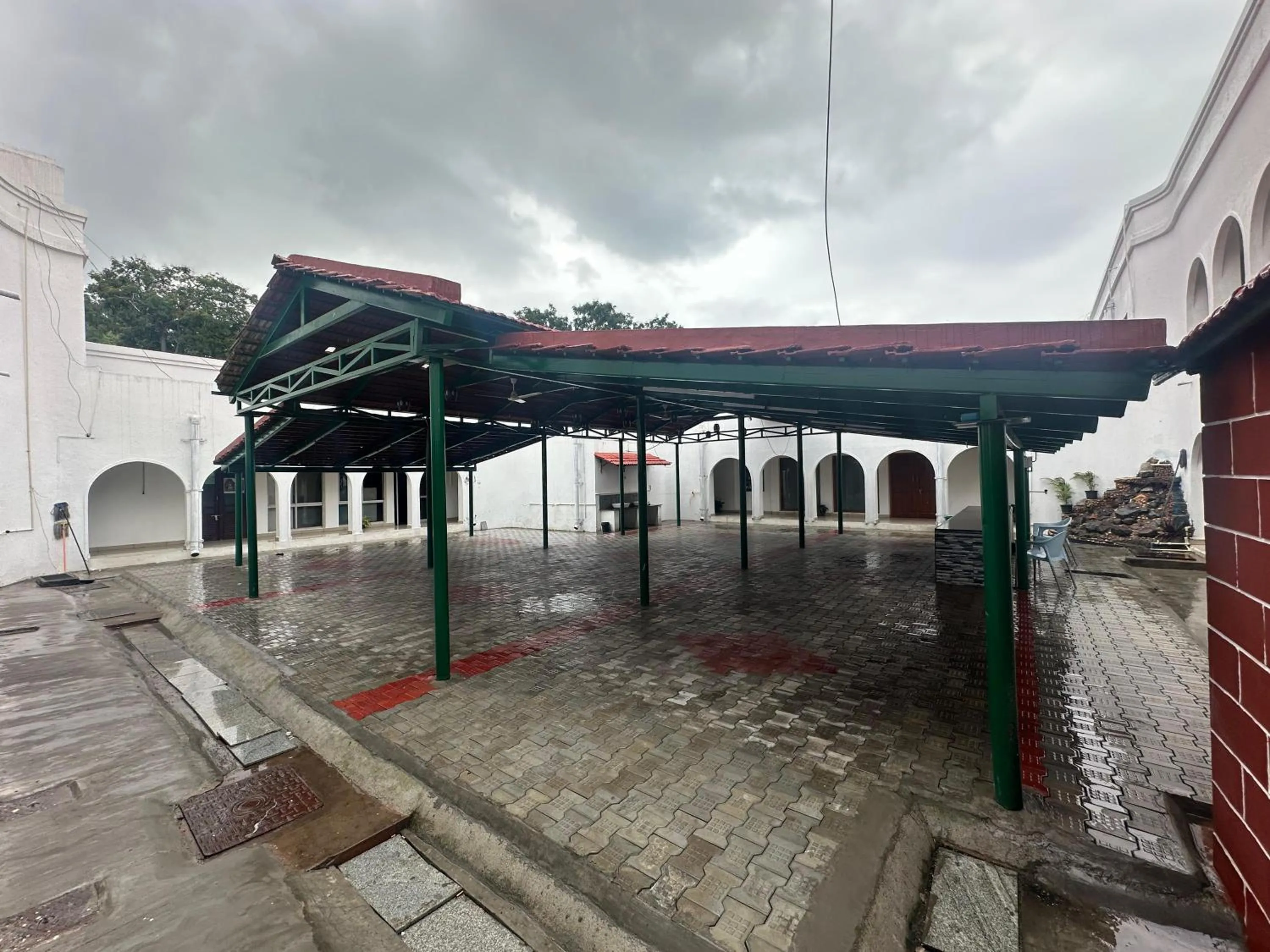 Dining area in KSTDC Hotel Mayura Hoysala, Mysore