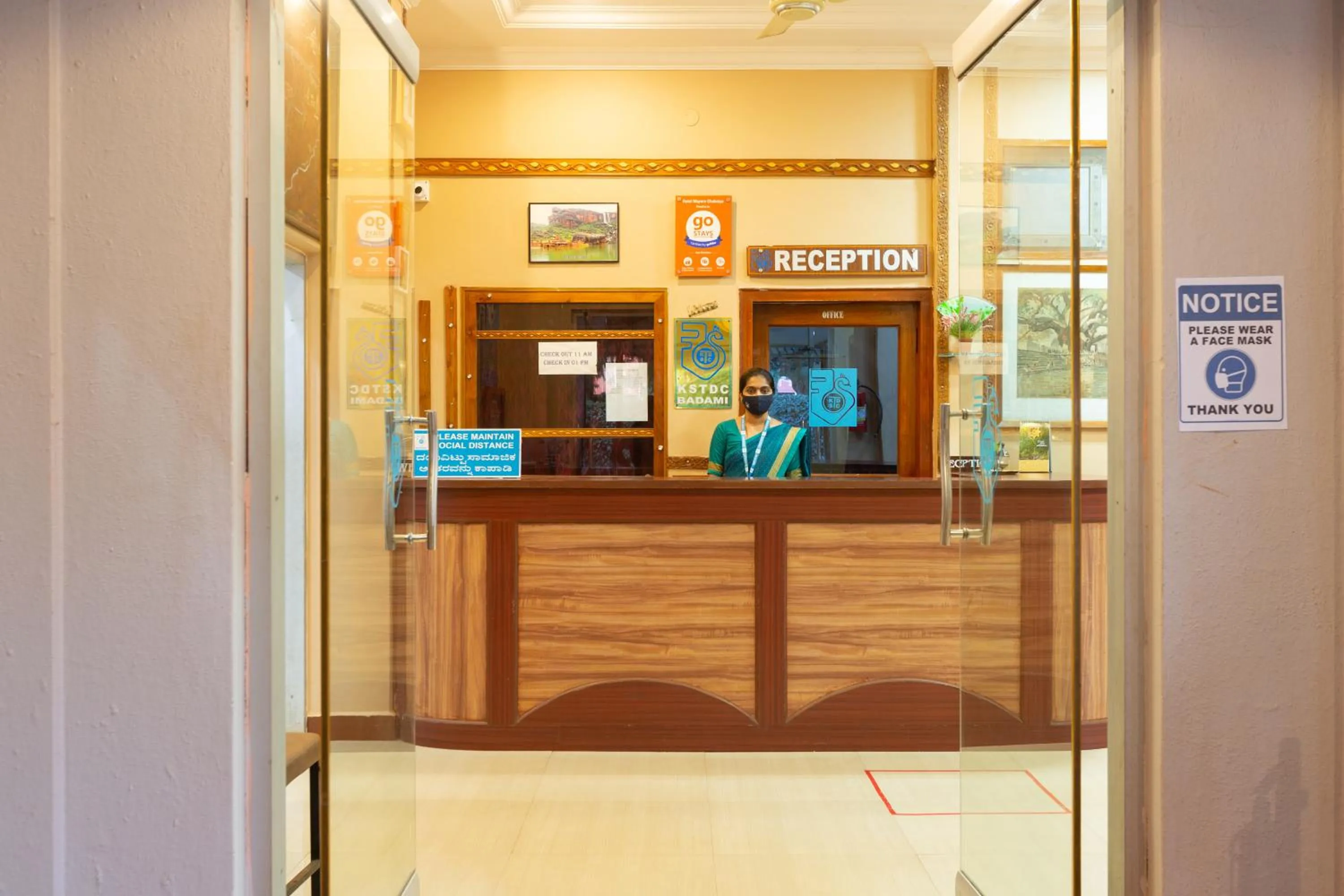 Lobby or reception in KSTDC Hotel Mayura Chalukya, Badami