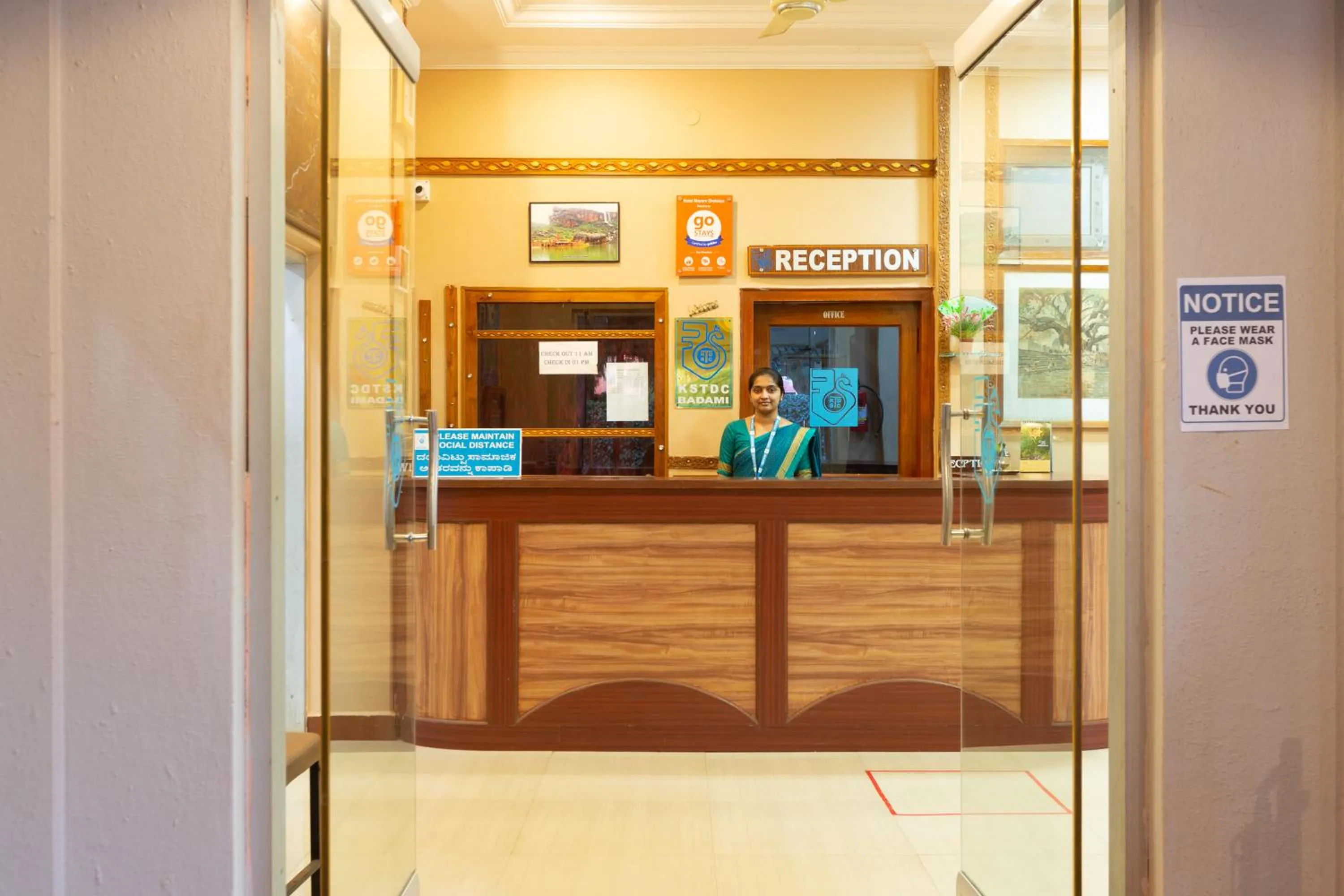 Lobby or reception in KSTDC Hotel Mayura Chalukya, Badami