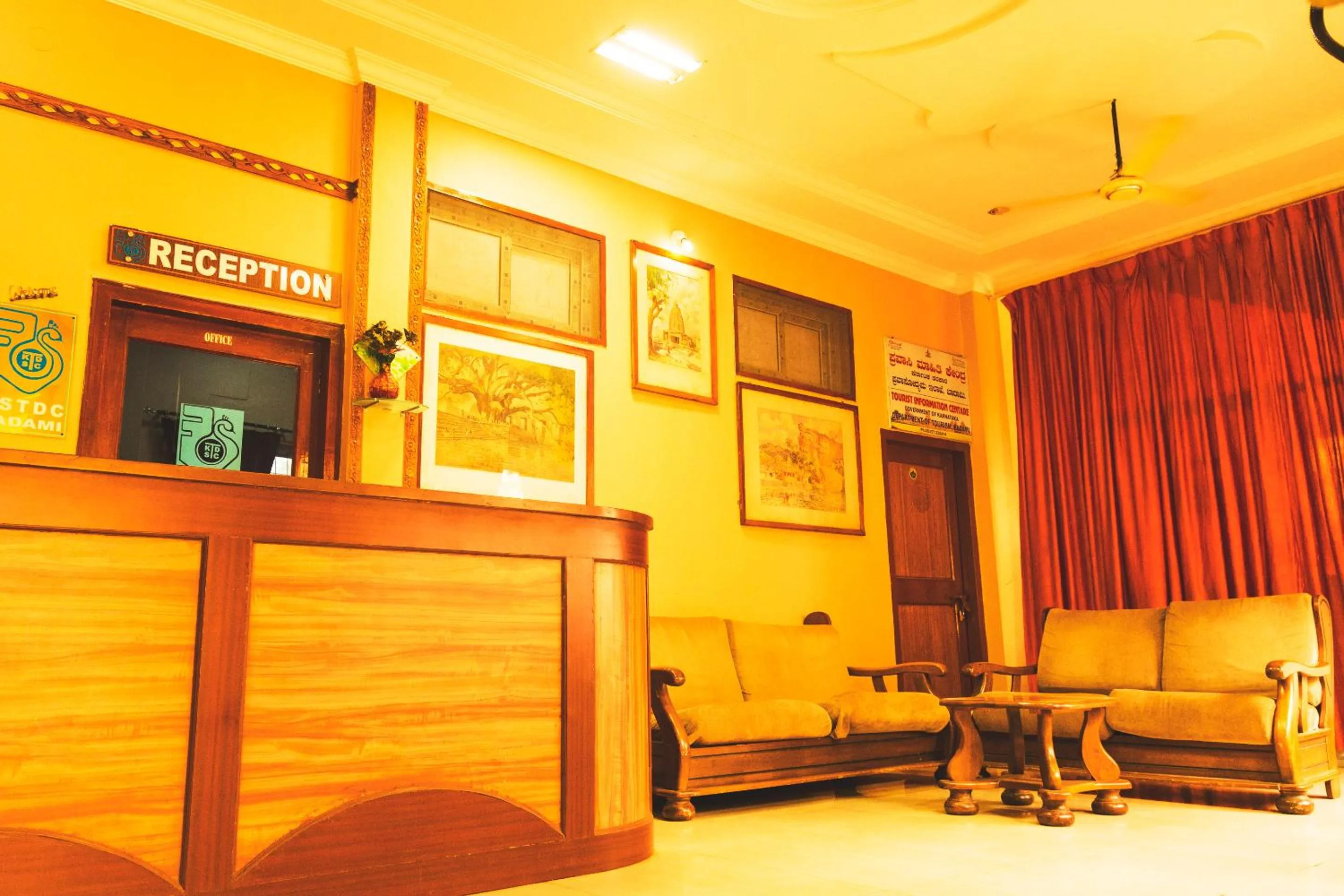 KSTDC Hotel Mayura Chalukya, Badami