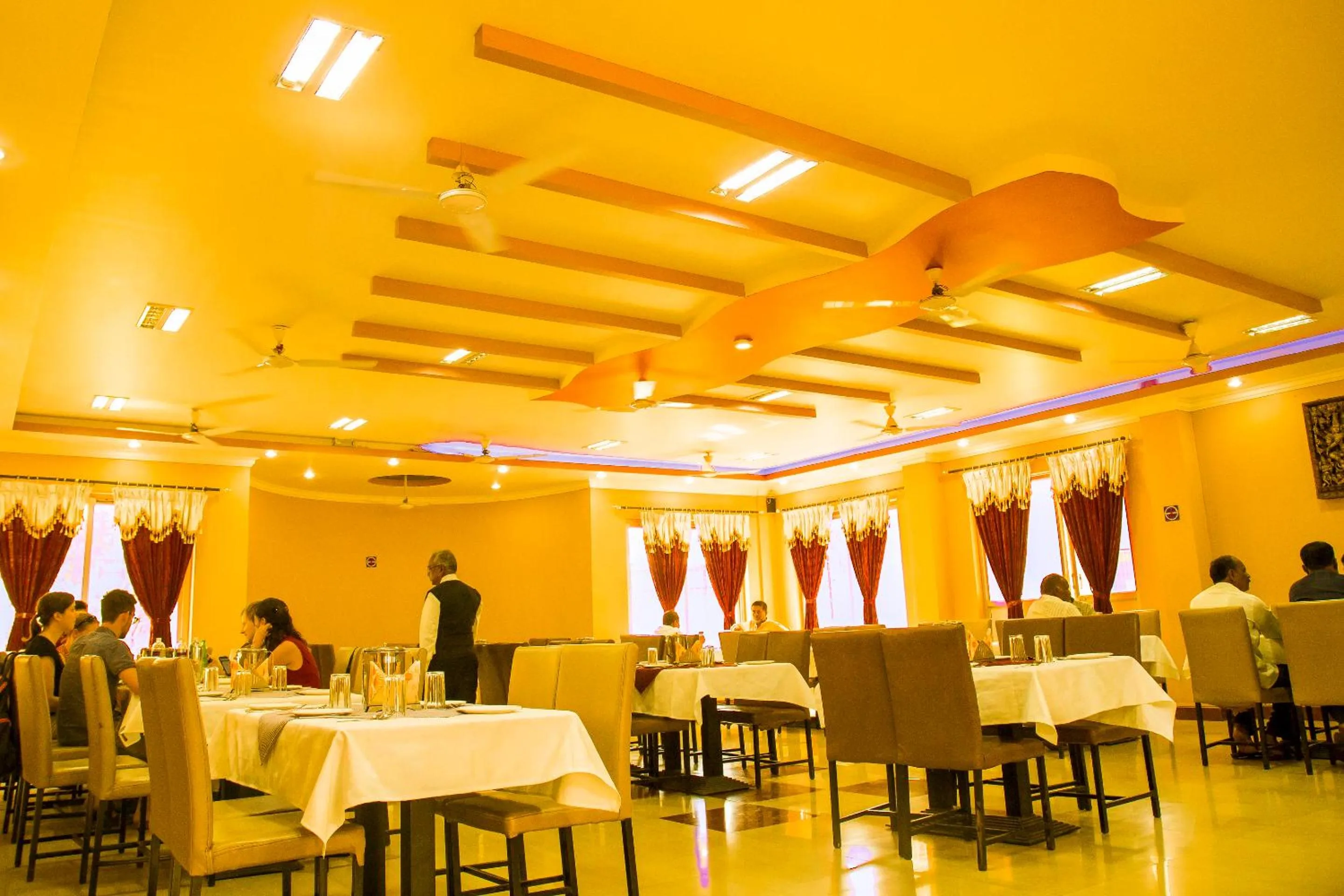 Restaurant/places to eat in KSTDC Hotel Mayura Chalukya, Badami