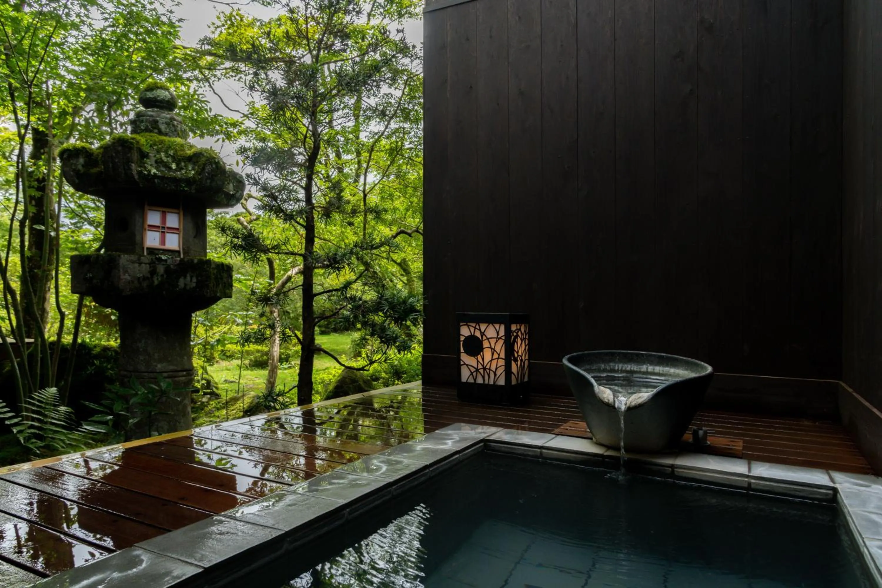 Hot Spring Bath in Matsuzakaya Honten