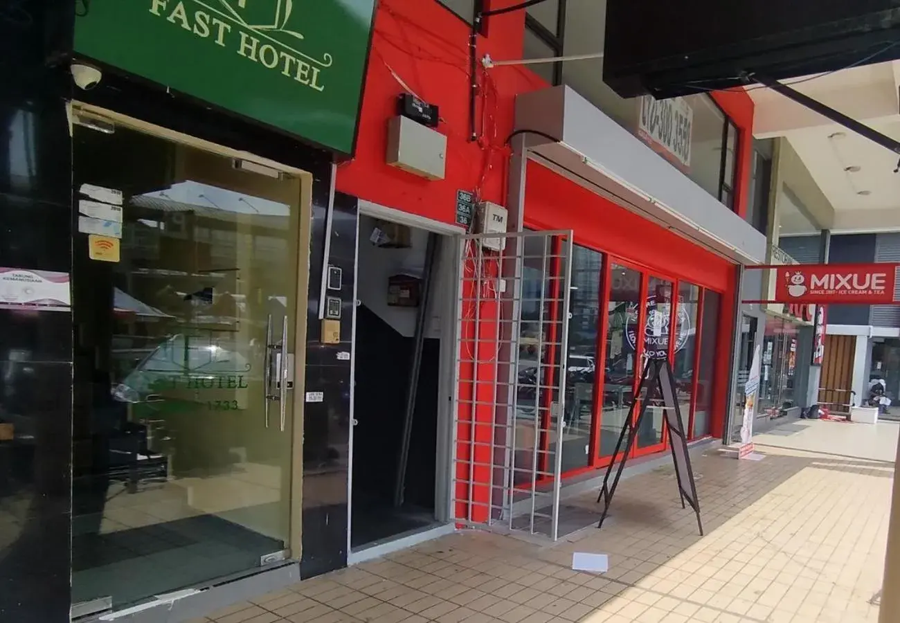 Facade/entrance in Fast Hotel Idaman Near To IIUM KL Facade/entrance in Fast Hotel Idaman Near To IIUM KL