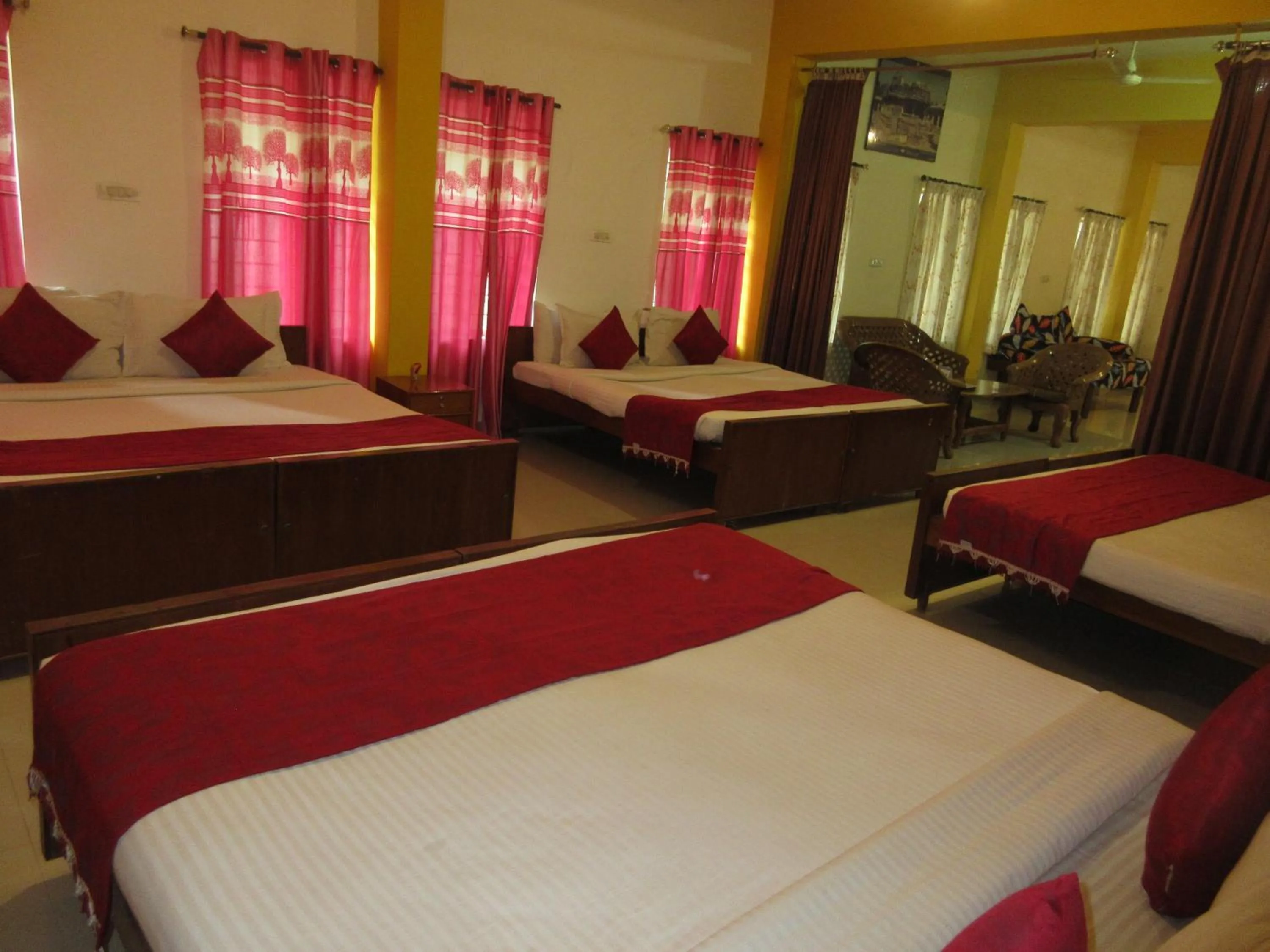 Bed in KSTDC Hotel Mayura Velapuri Belur