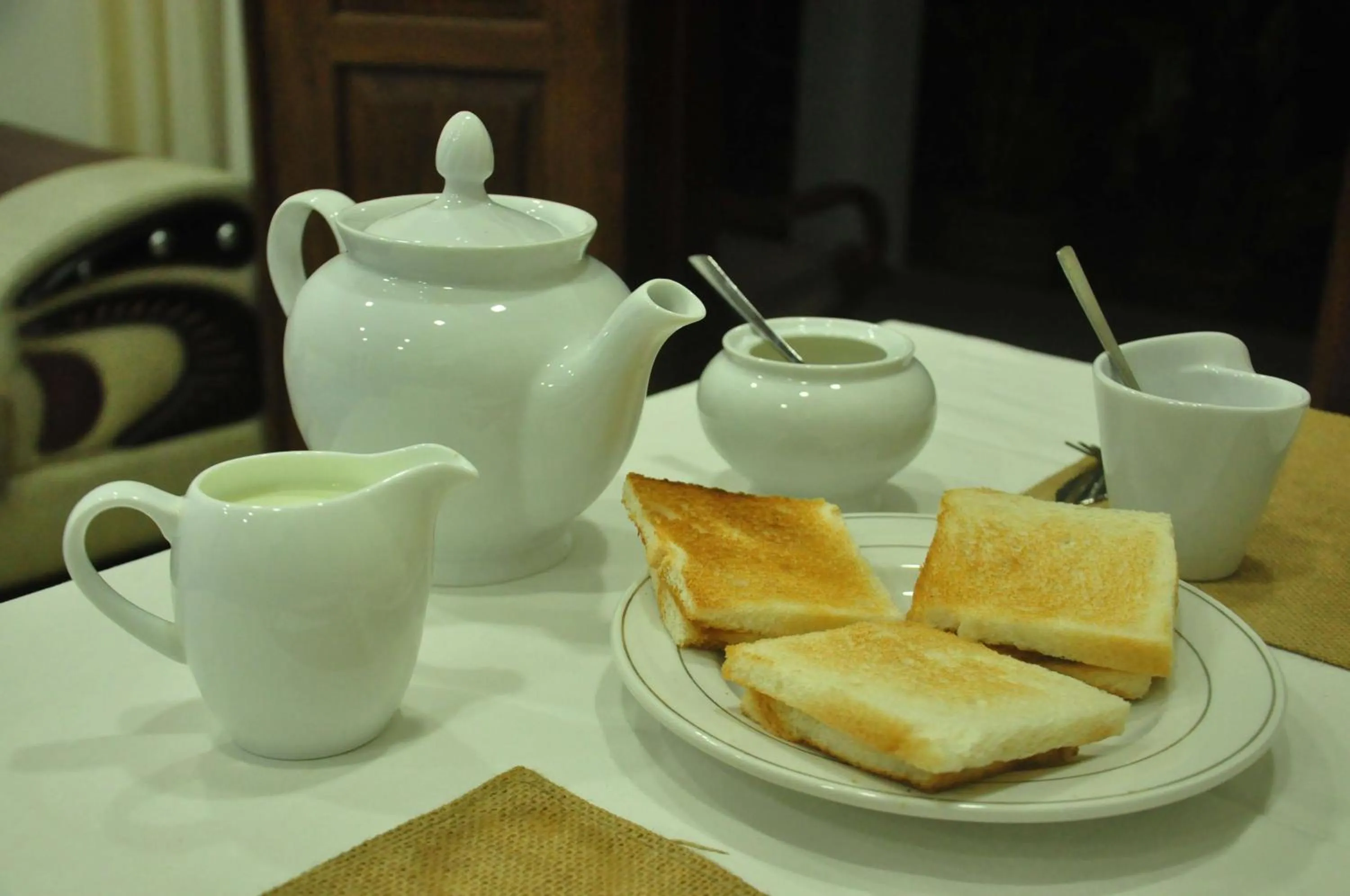 Food and drinks in Butterfly Jewel