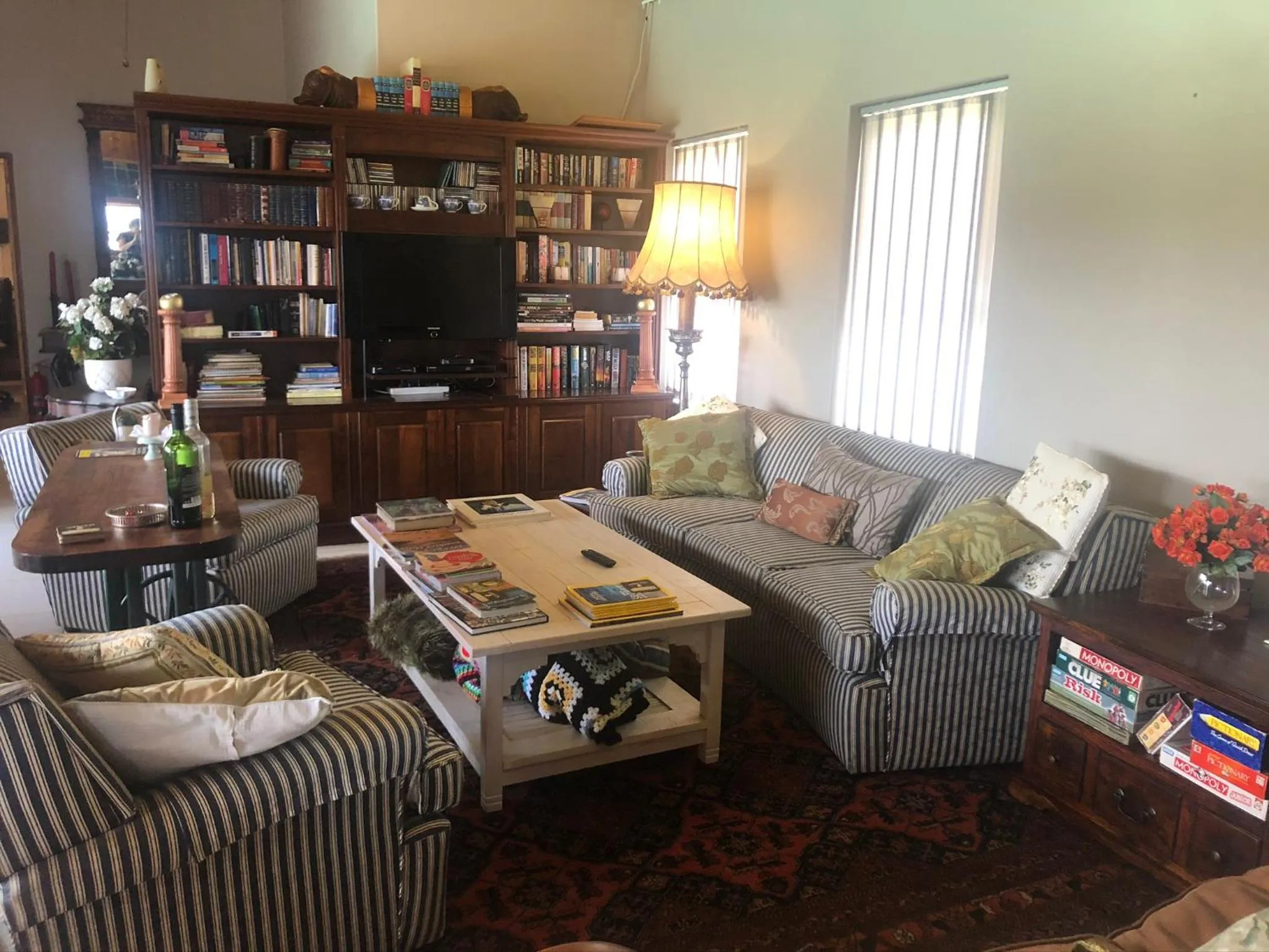 Communal lounge/ TV room in Wellington Country House