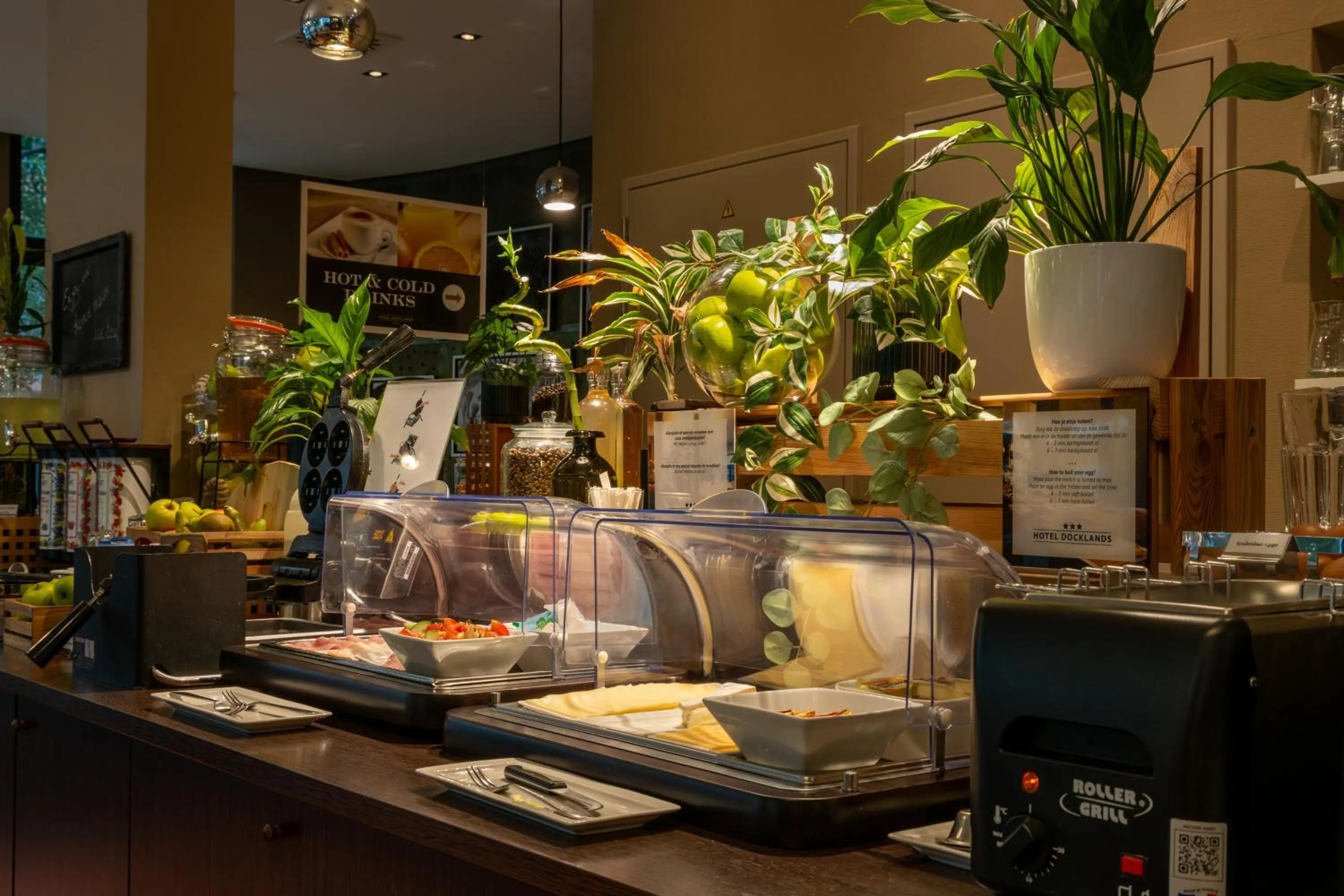 Coffee/tea facilities in Hotel Docklands Antwerpen
