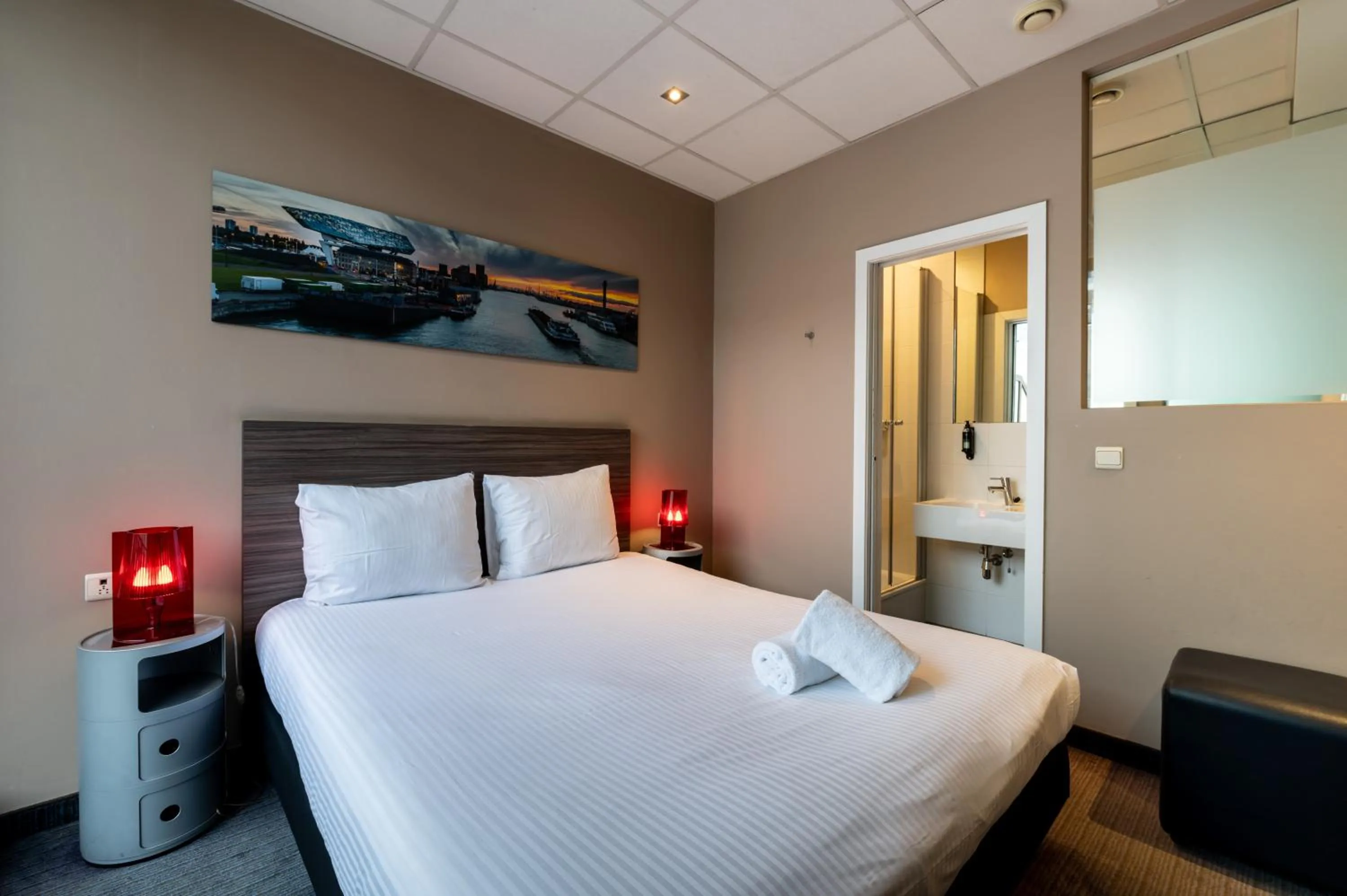 Bed in Hotel Docklands Antwerpen