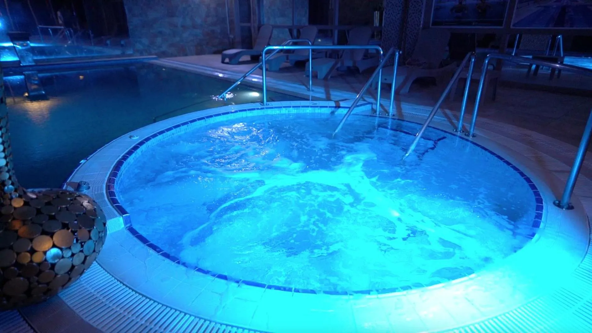 Hot Tub in İstanbul Medikal Termal