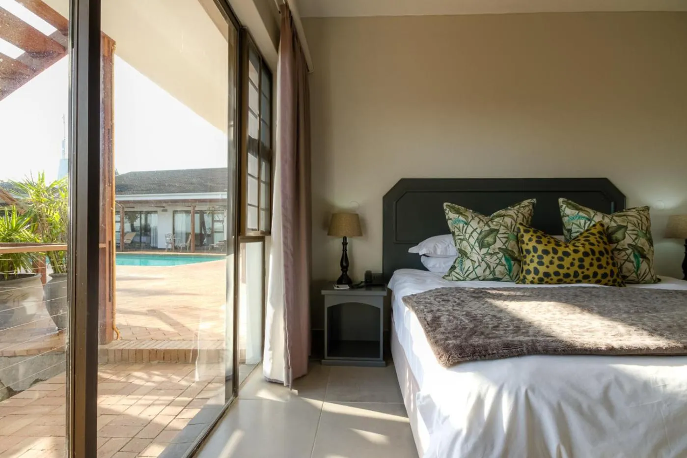 Patio, Bed in The Ridge Guesthouse