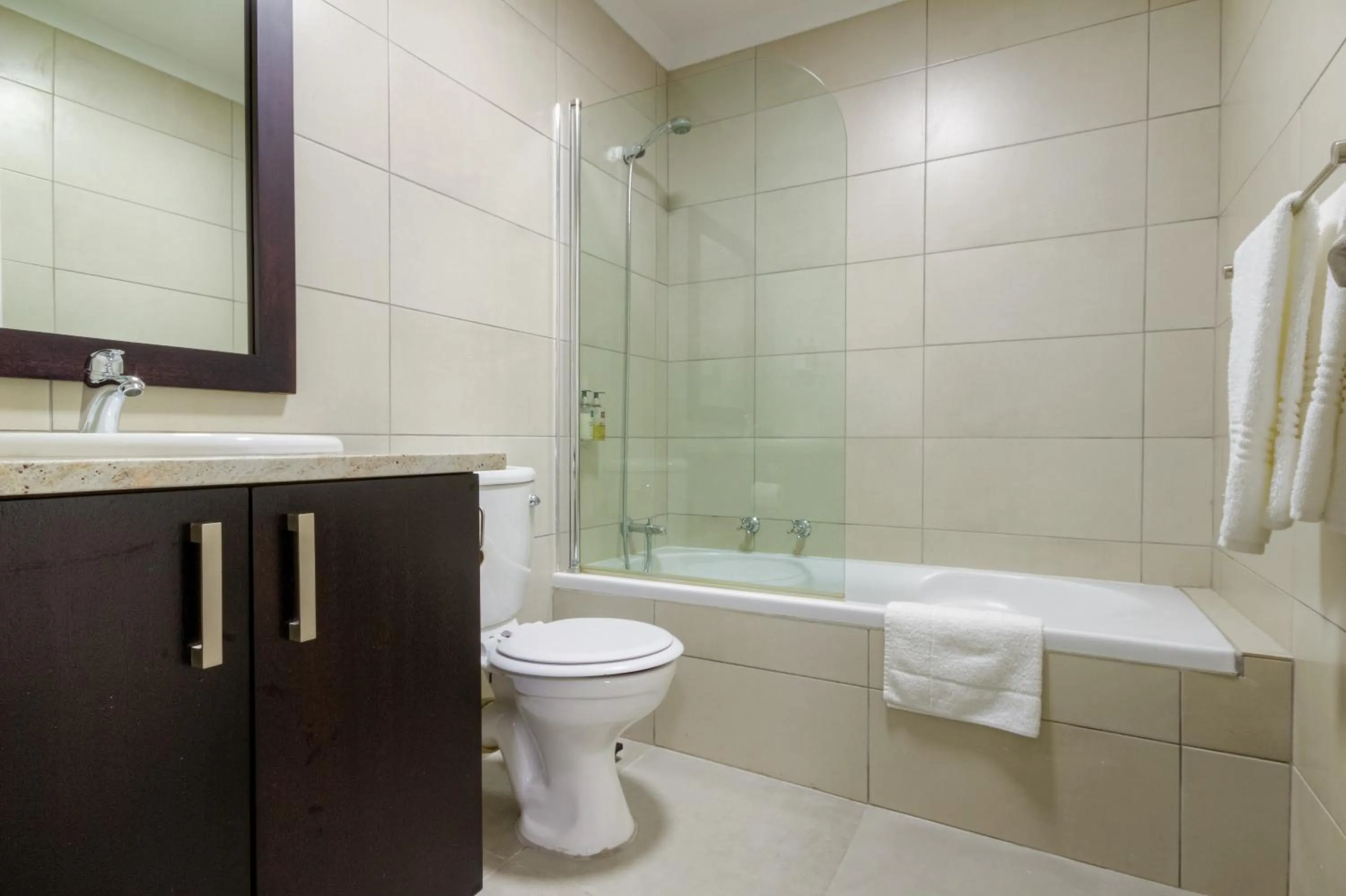 Shower in The Ridge Guesthouse