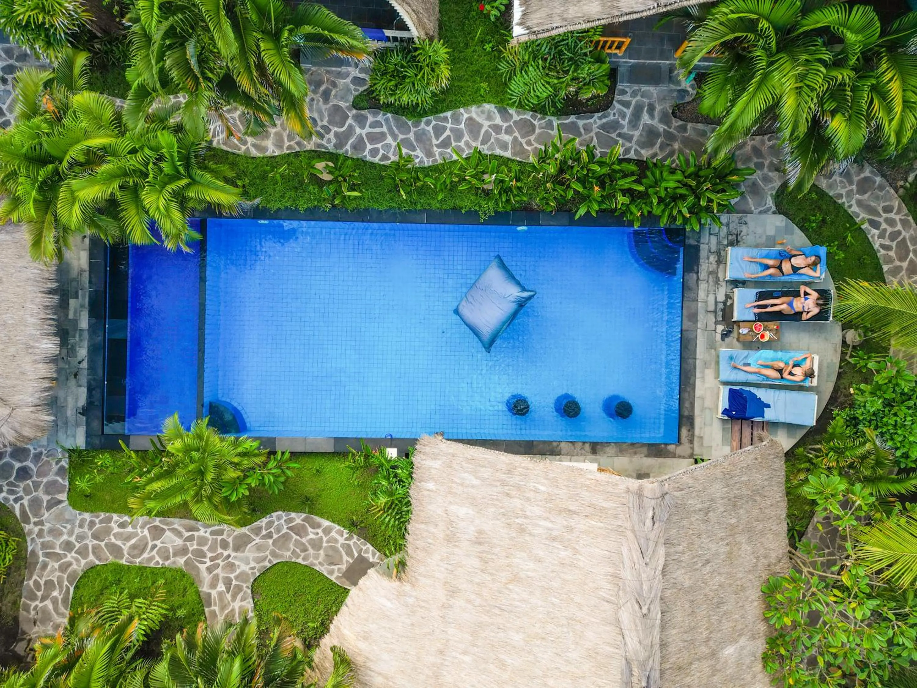 Property building in Gili Matiki