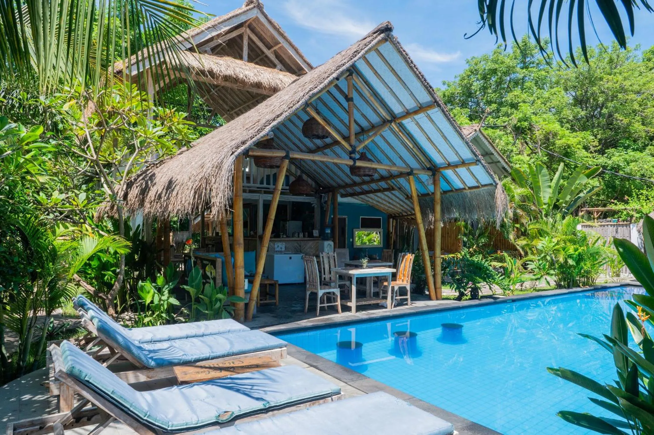 Property building in Gili Matiki