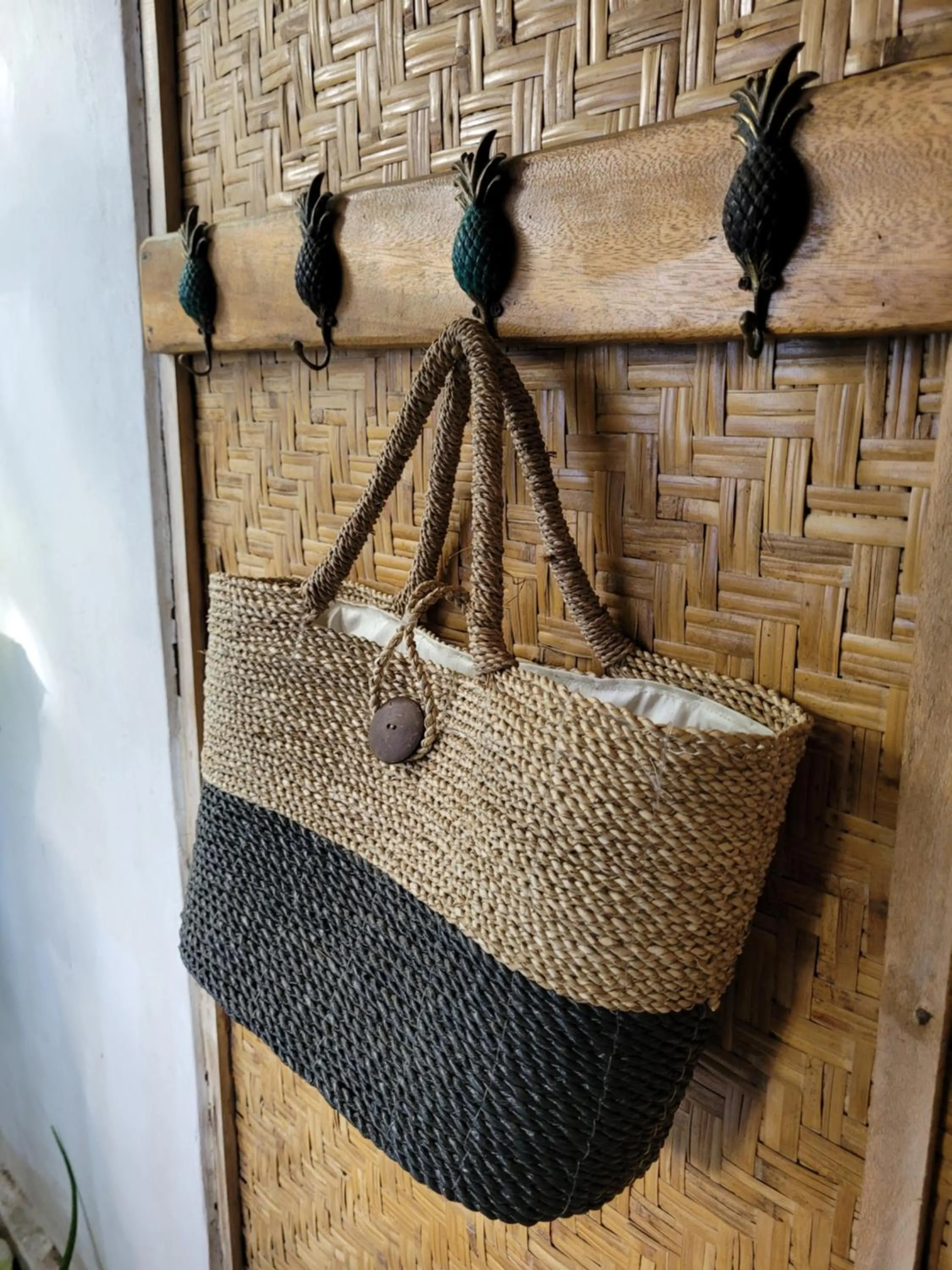 Decorative detail in Gili Matiki