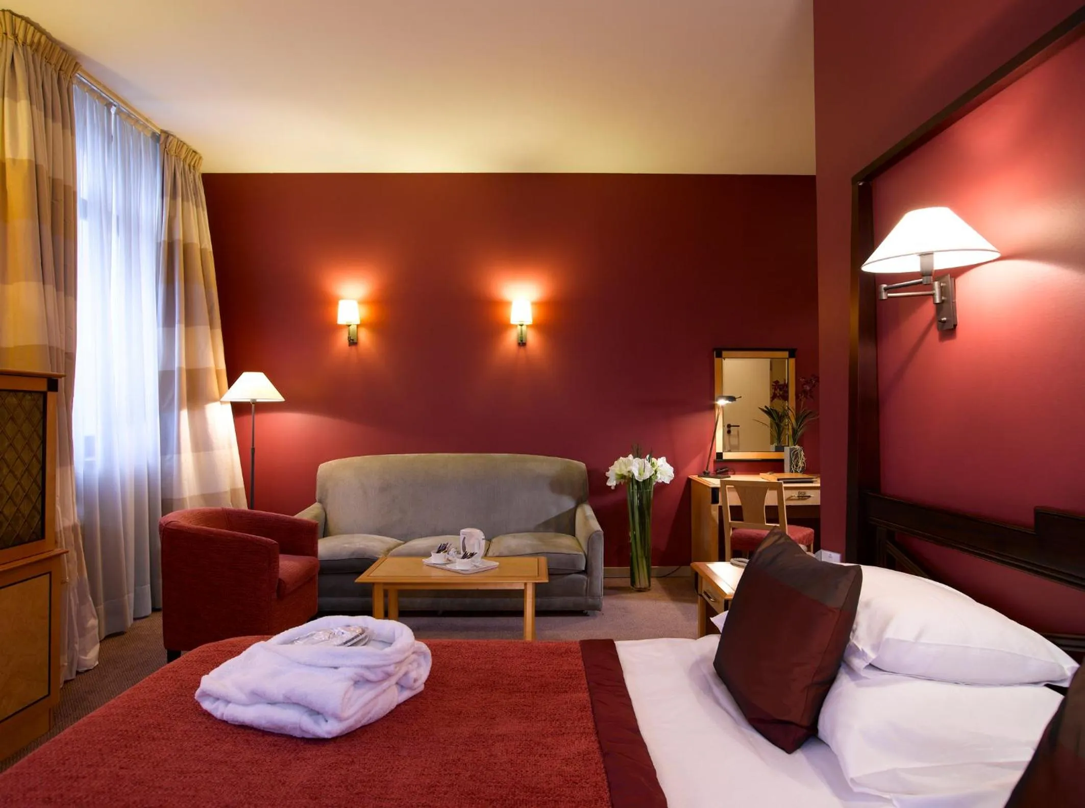 Executive Double with Bubble Bath in Van der Valk Waterloo