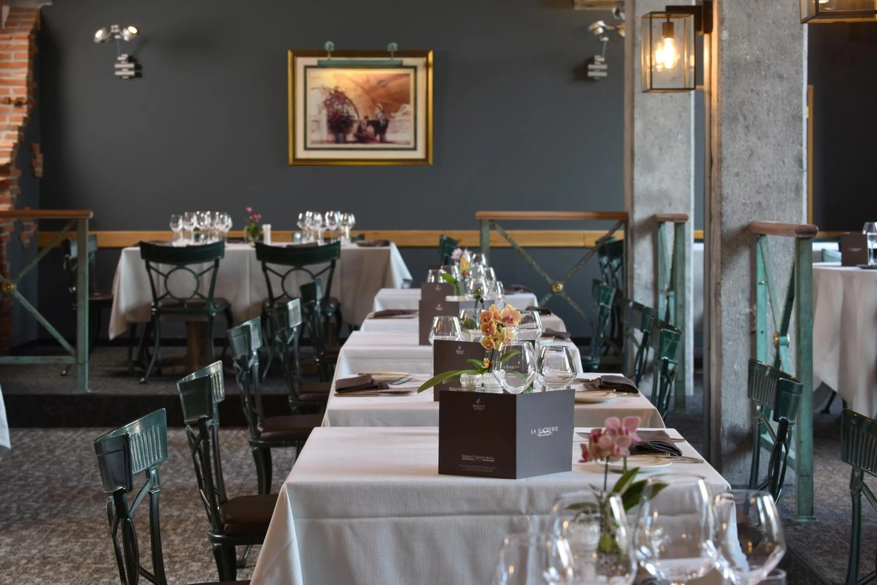 Restaurant/places to eat in Van der Valk Waterloo