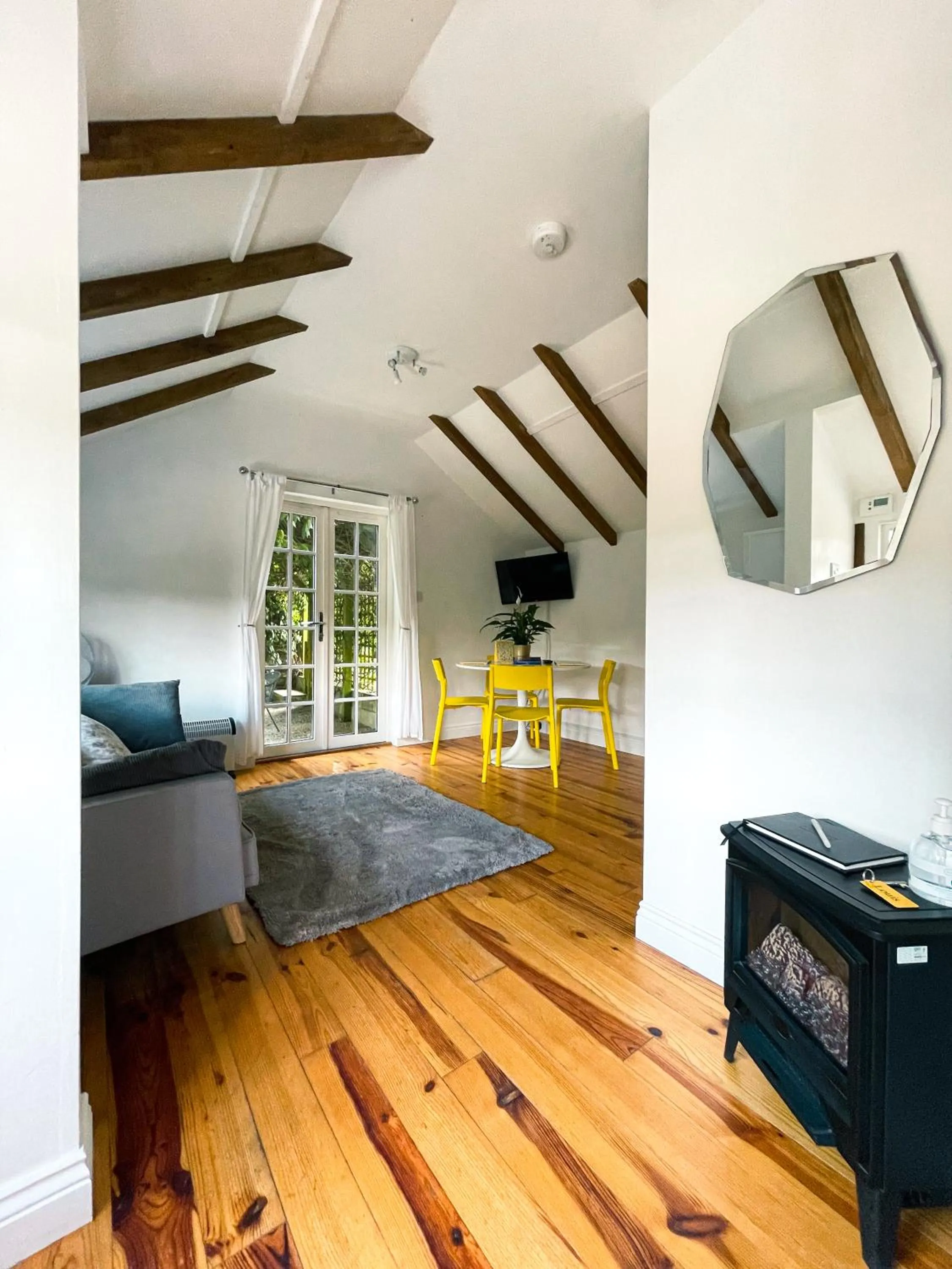 Lobby or reception in Holmdale Holiday Cottages