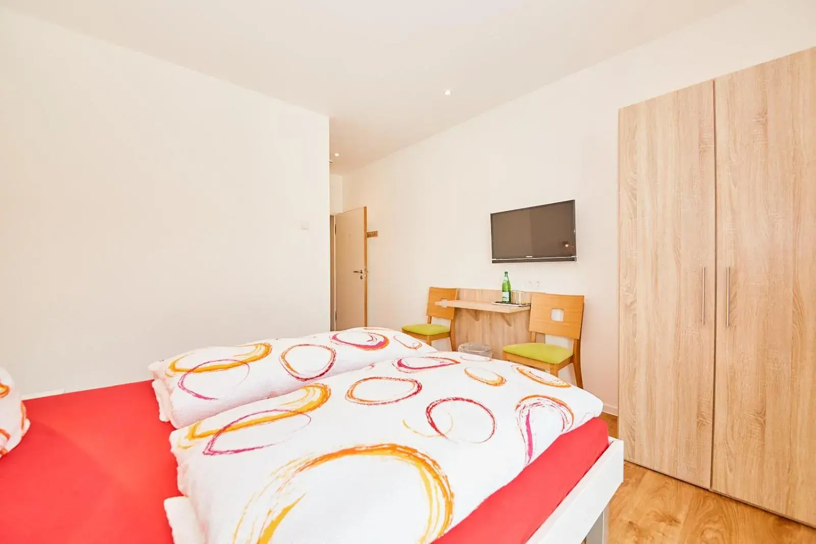 Small Double Room - single occupancy in Wein-Quartier Leo Pazen Small Double Room - single occupancy in Wein-Quartier Leo Pazen