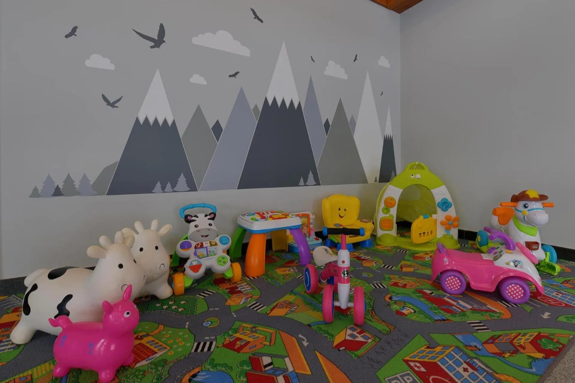 Children play ground in Dom Wczasowy Na Szczycie