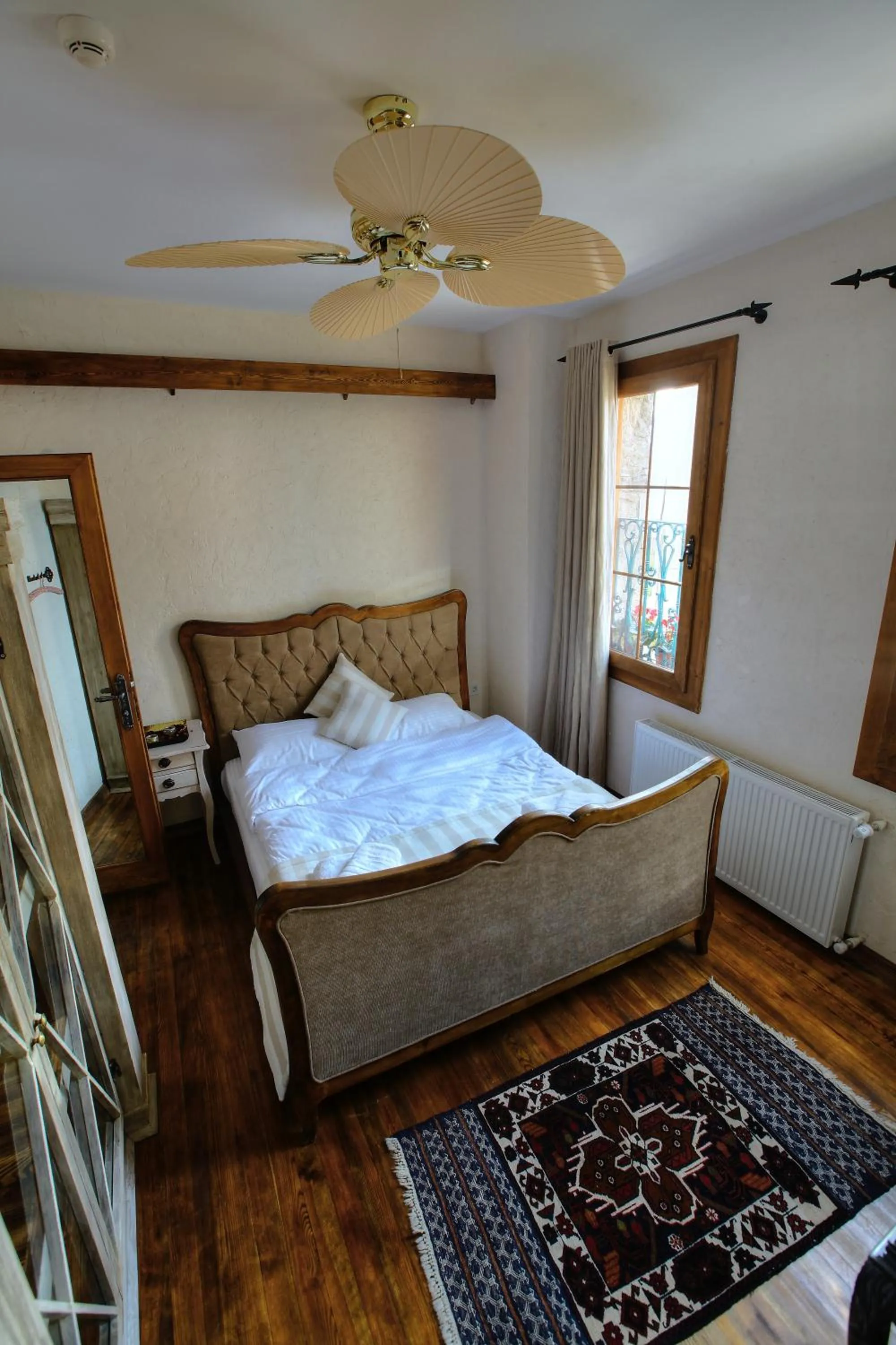 Decorative detail, Bed in Ibri Hotel