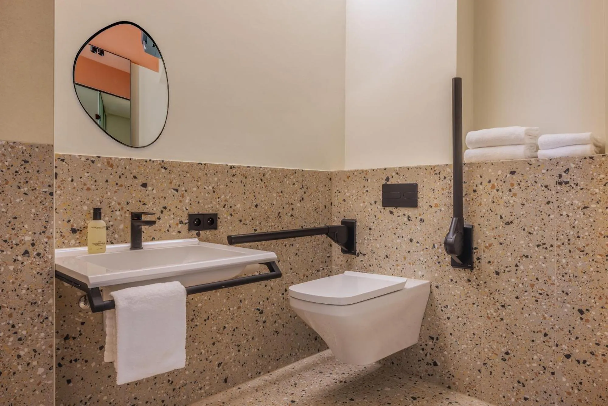 Bathroom in The Usual Brussels