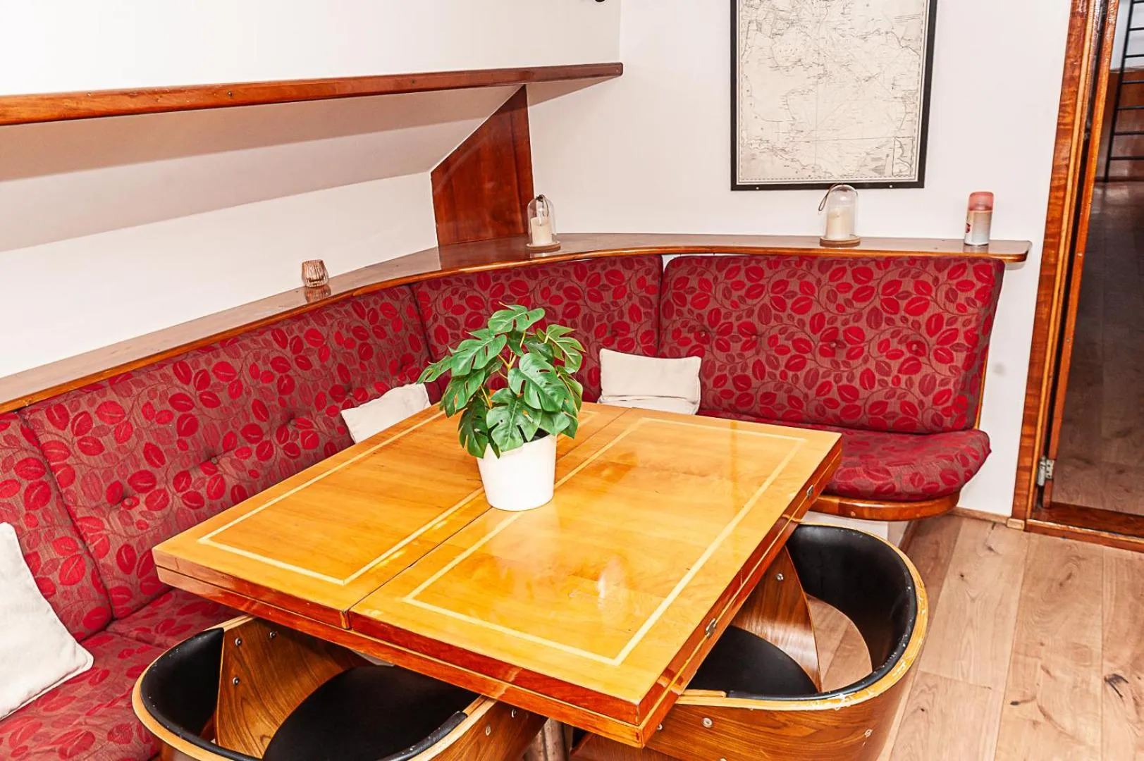 Living room in The Cabin @ MPS Noorderzon