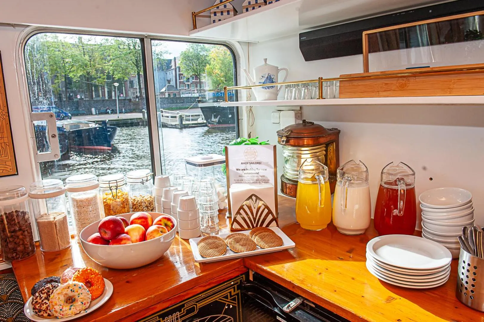 Coffee/tea facilities in The Cabin @ MPS Noorderzon