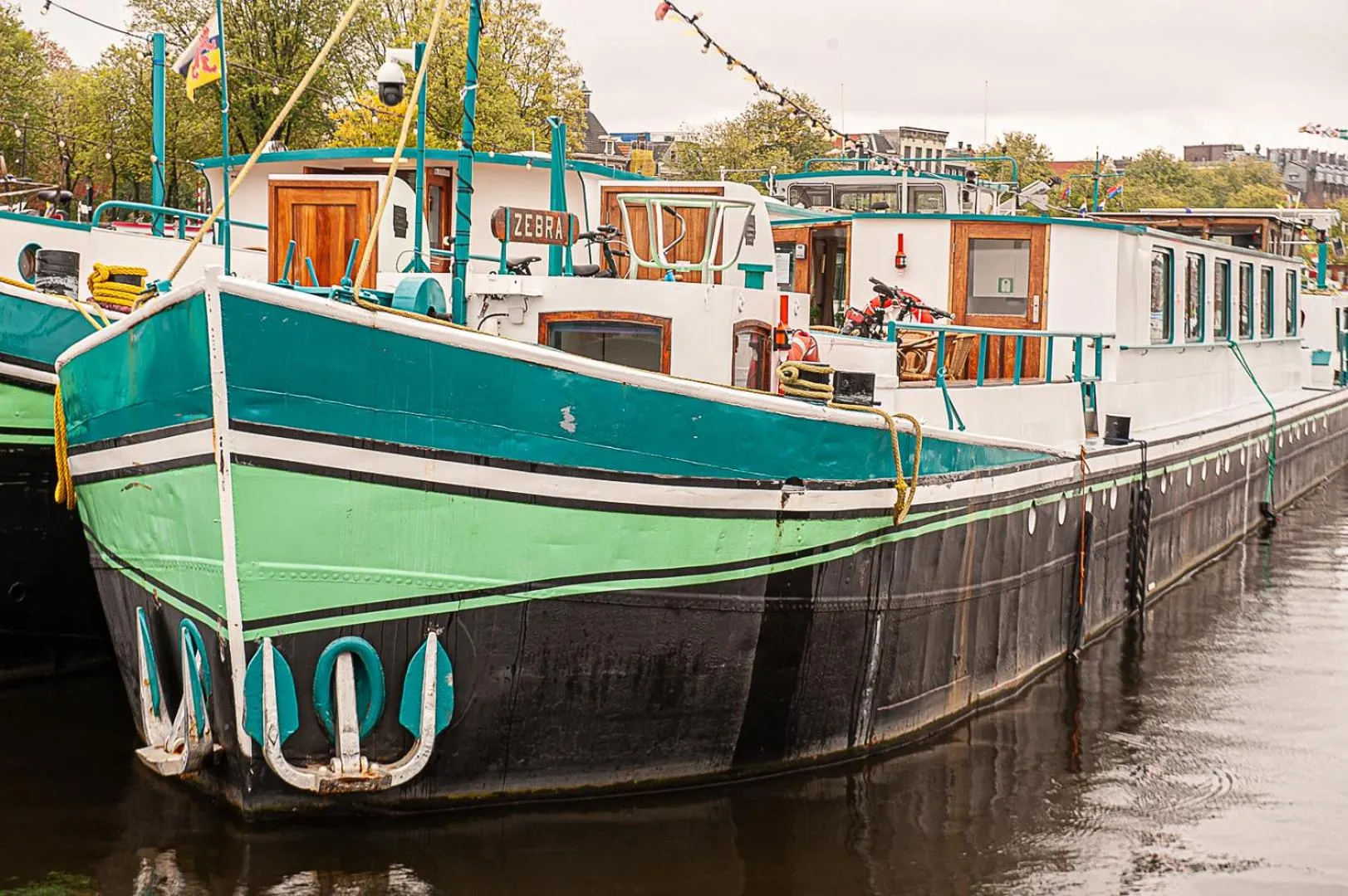 River view in Neptune Boatique Hotel Amsterdam OLD