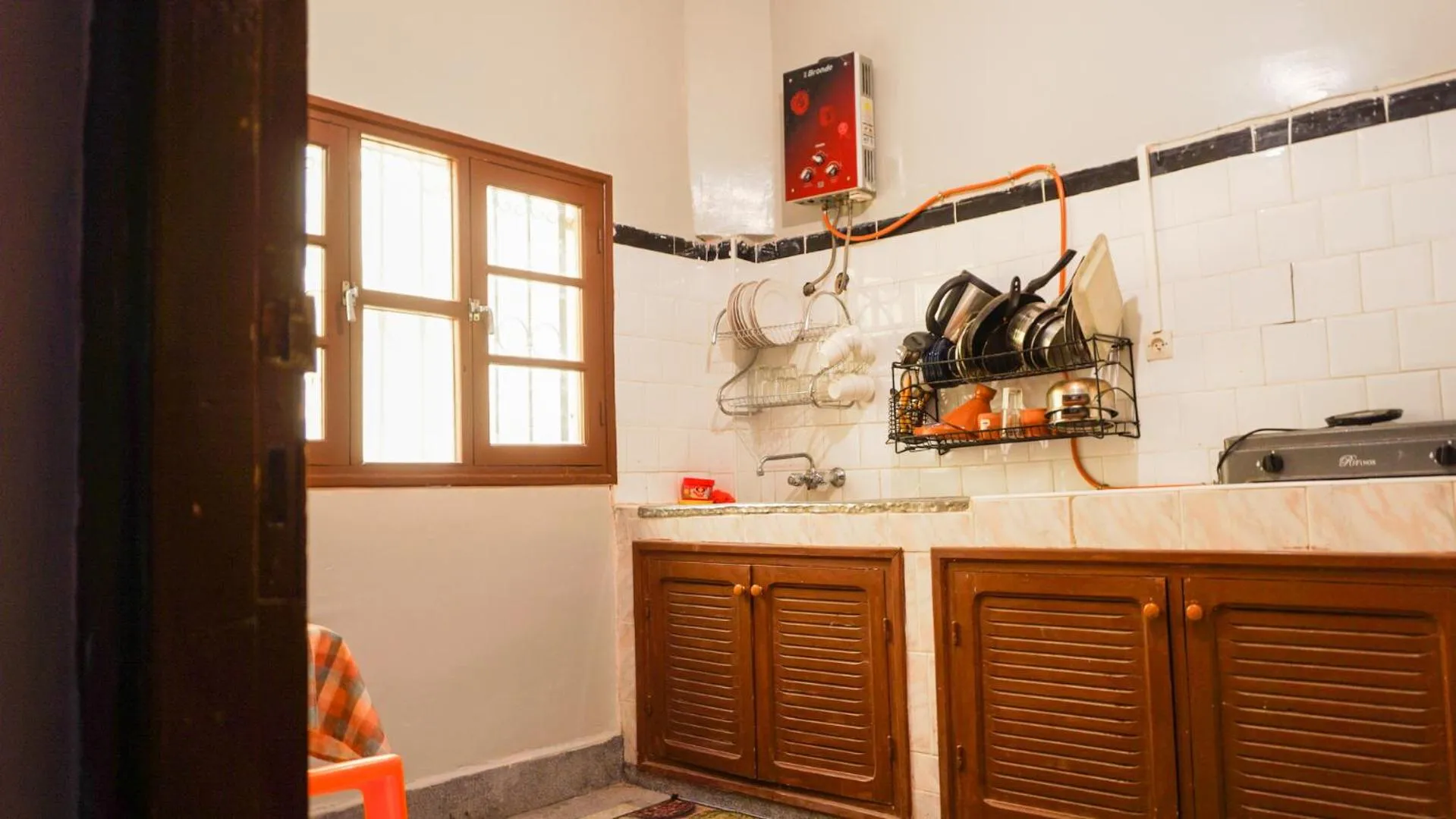 Kitchen or kitchenette in Ouarzazate Youth Hostel YHO